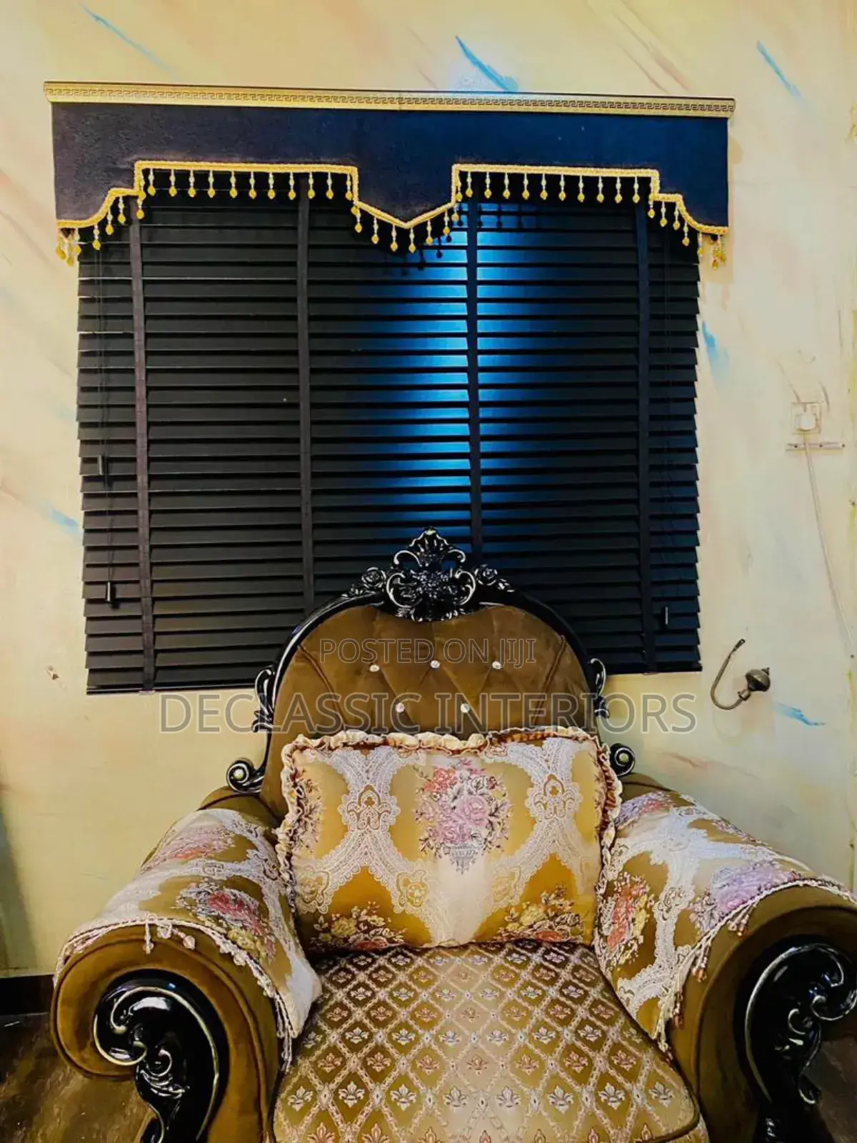 Window Blinds and Board Cover