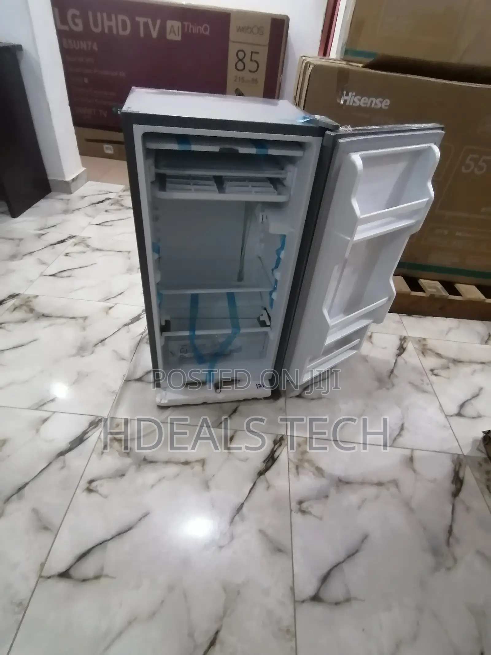 Low Noise Single Door Refrigerator < Midea 90L