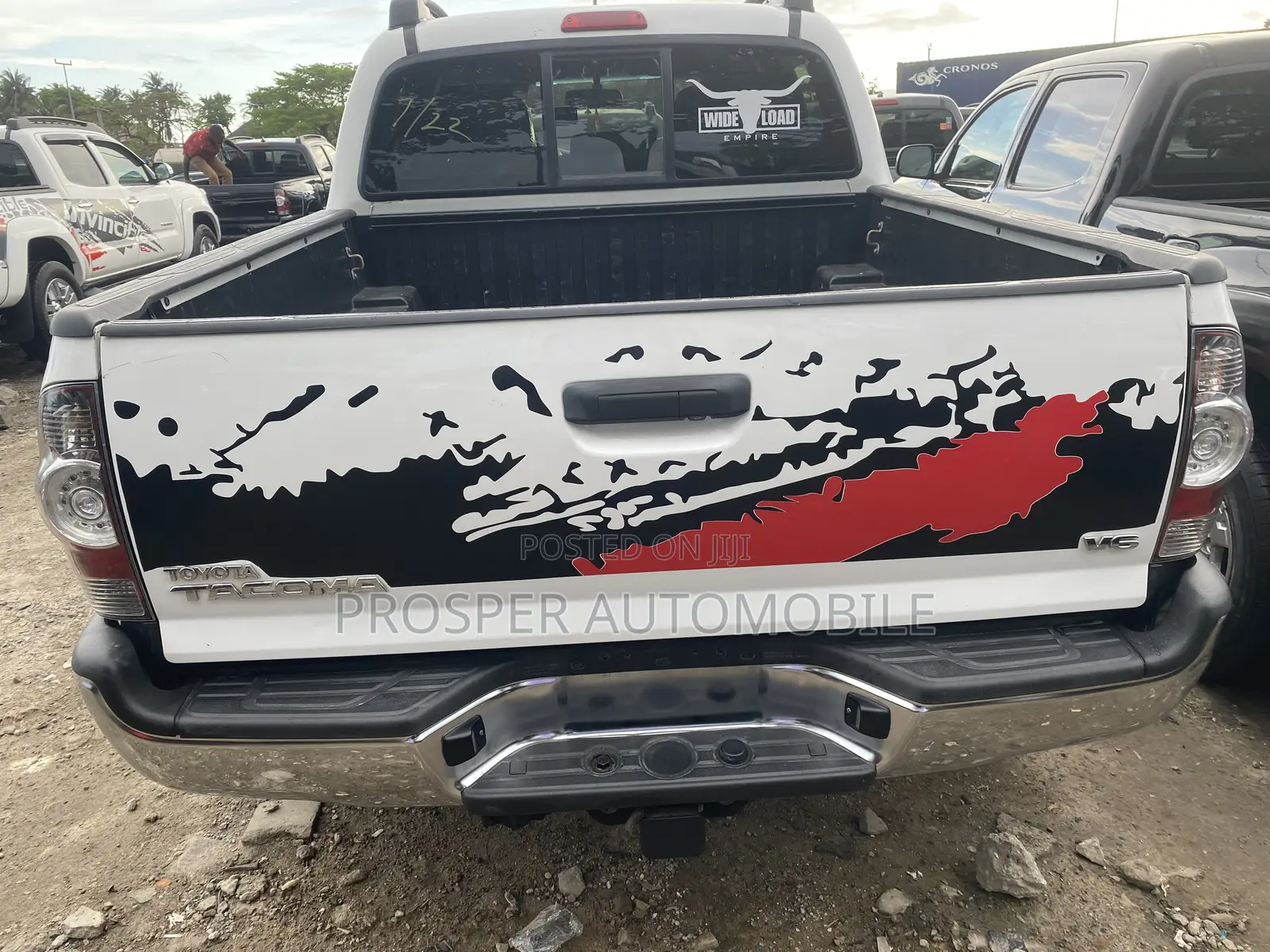 Toyota Tacoma 2013 White