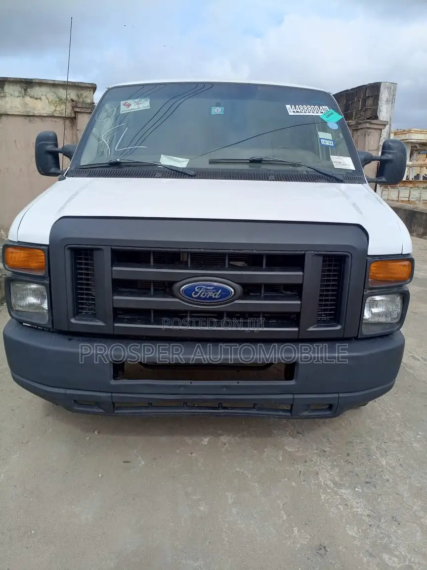 Ford E250 2014 White