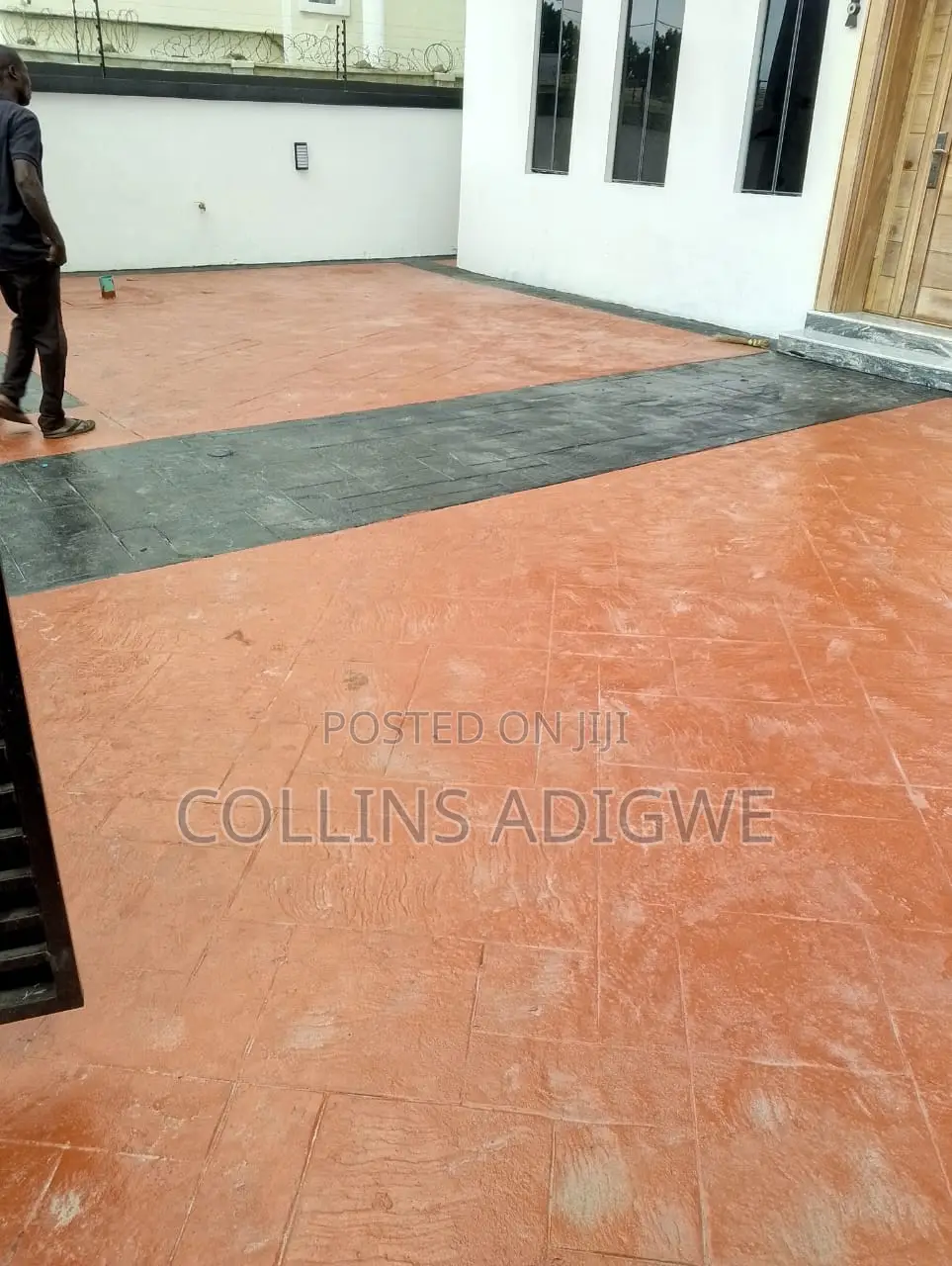 5bdrm Duplex in Thomas Estate Ext for sale
