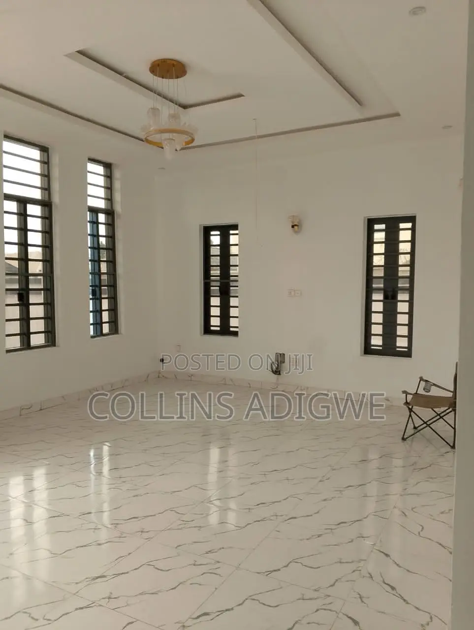 5bdrm Duplex in Thomas Estate Ext for sale