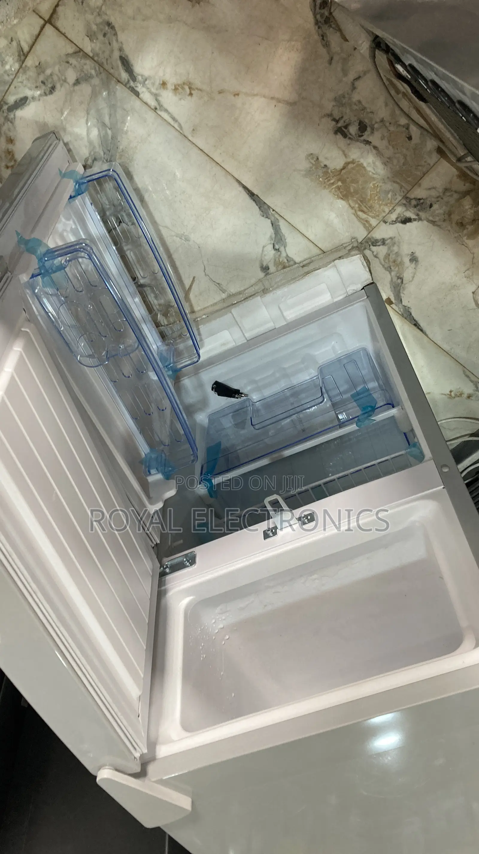 Silver Lg Refrigerator-freezer 80l Gc-141dq