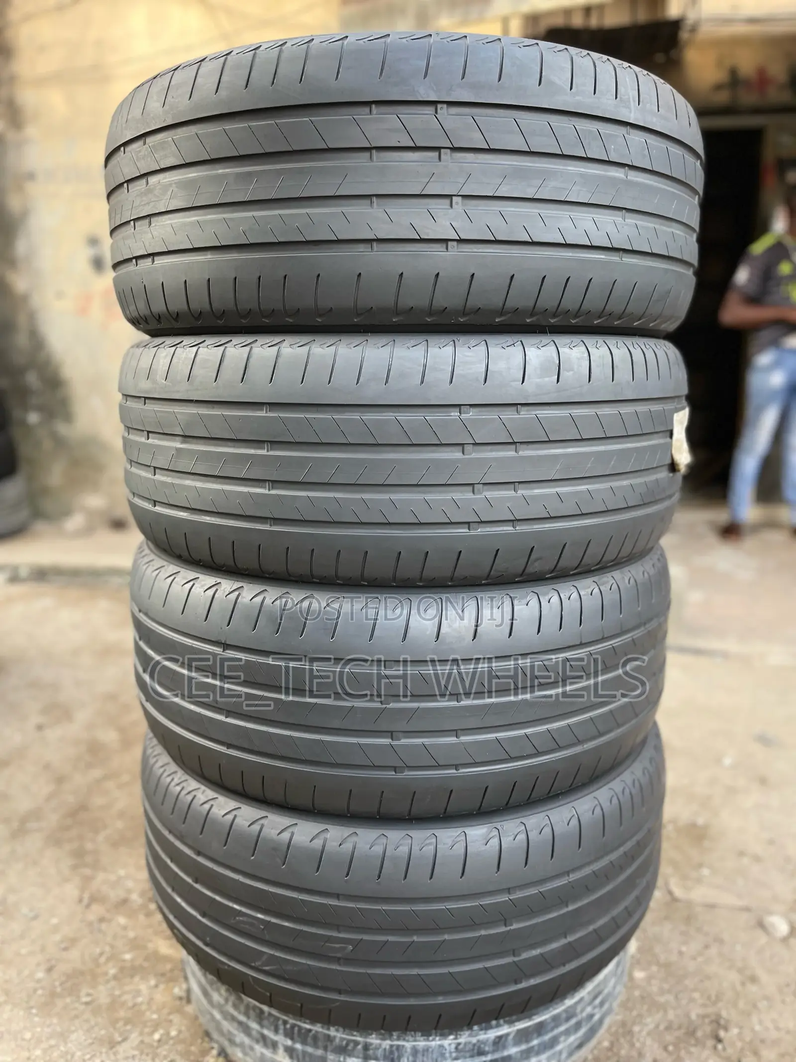 Clean Straight Line Tires,Available in Different Makes