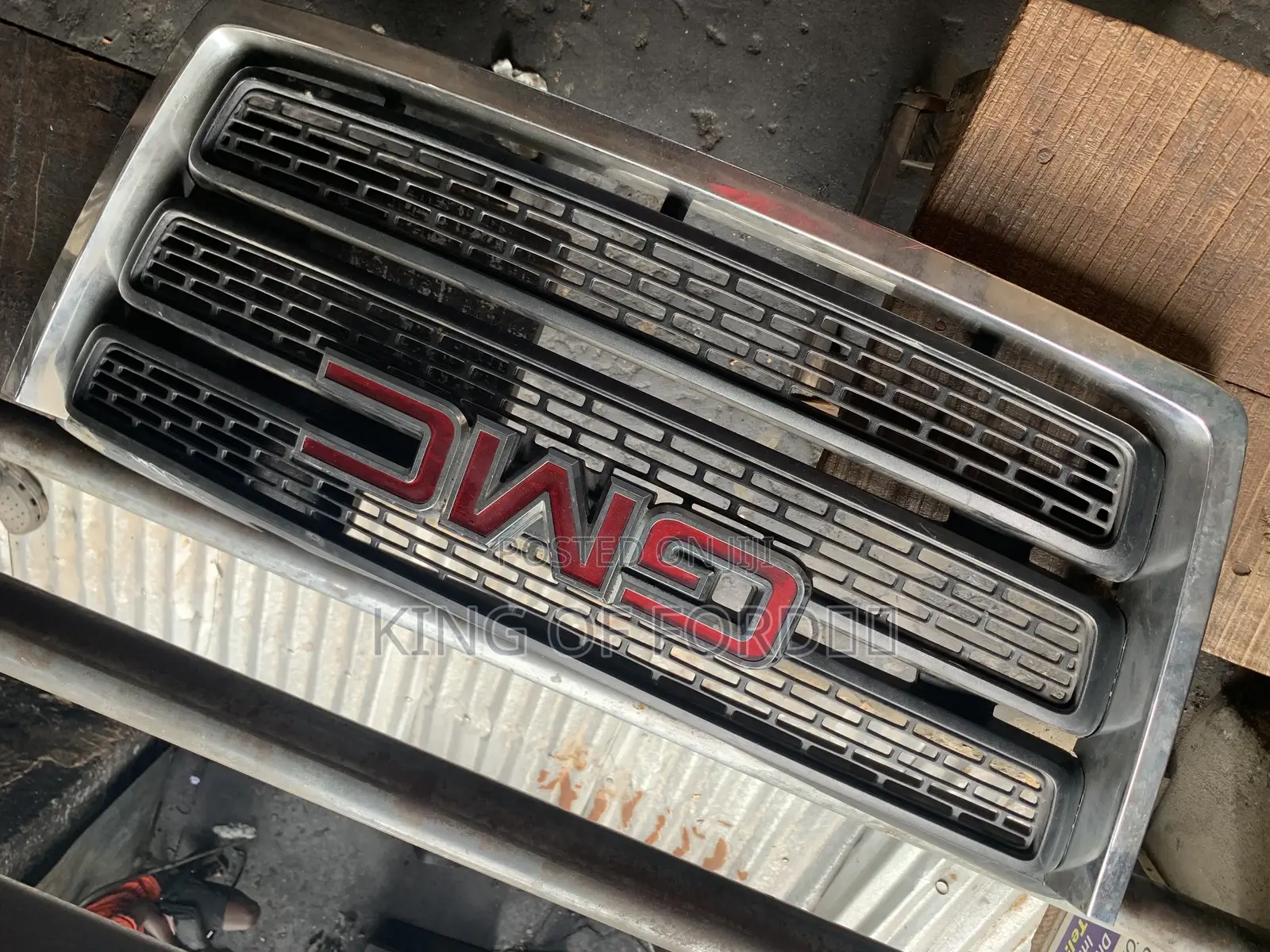 GMC Terrain 2012 Front Grill