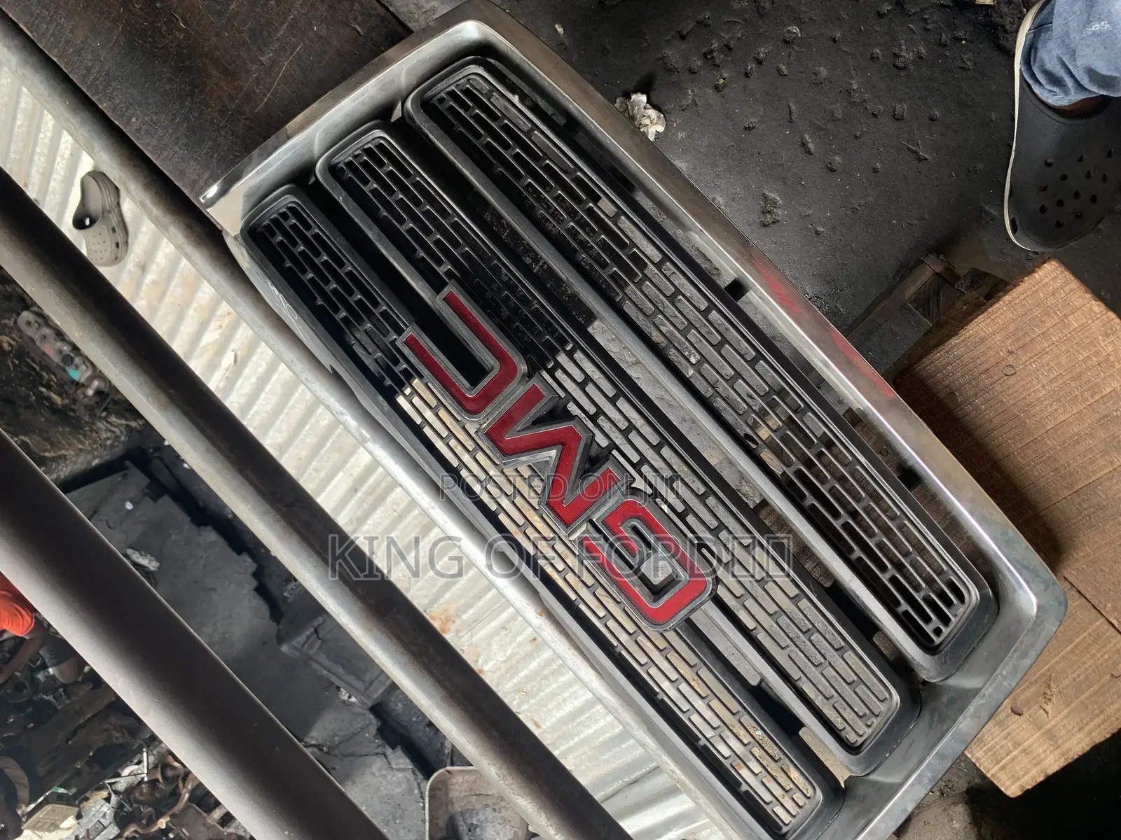 GMC Terrain 2012 Front Grill