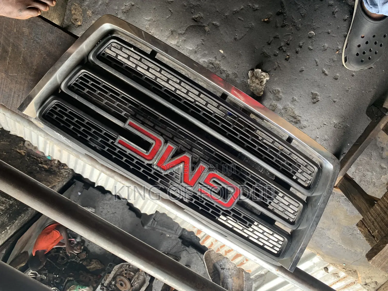 GMC Terrain 2012 Front Grill
