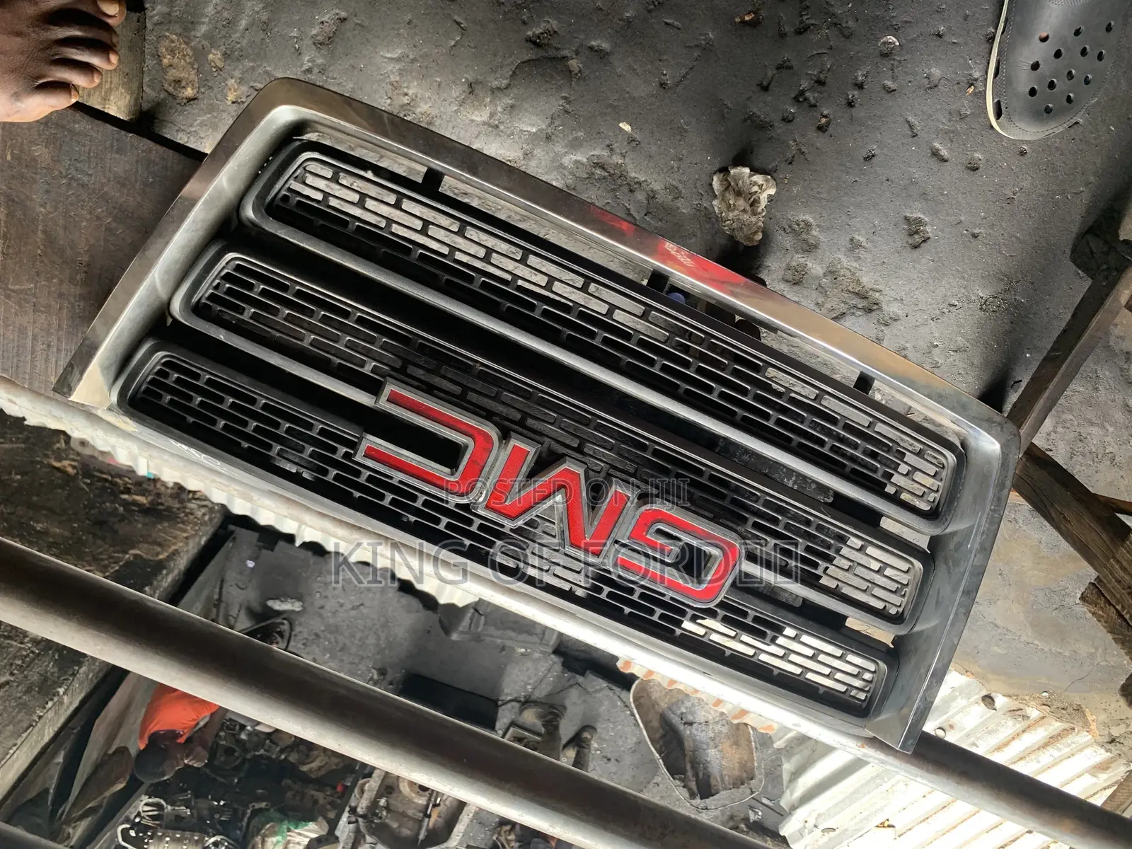 GMC Terrain 2012 Front Grill