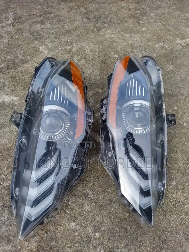 Ford Mustang 2021 Headlights