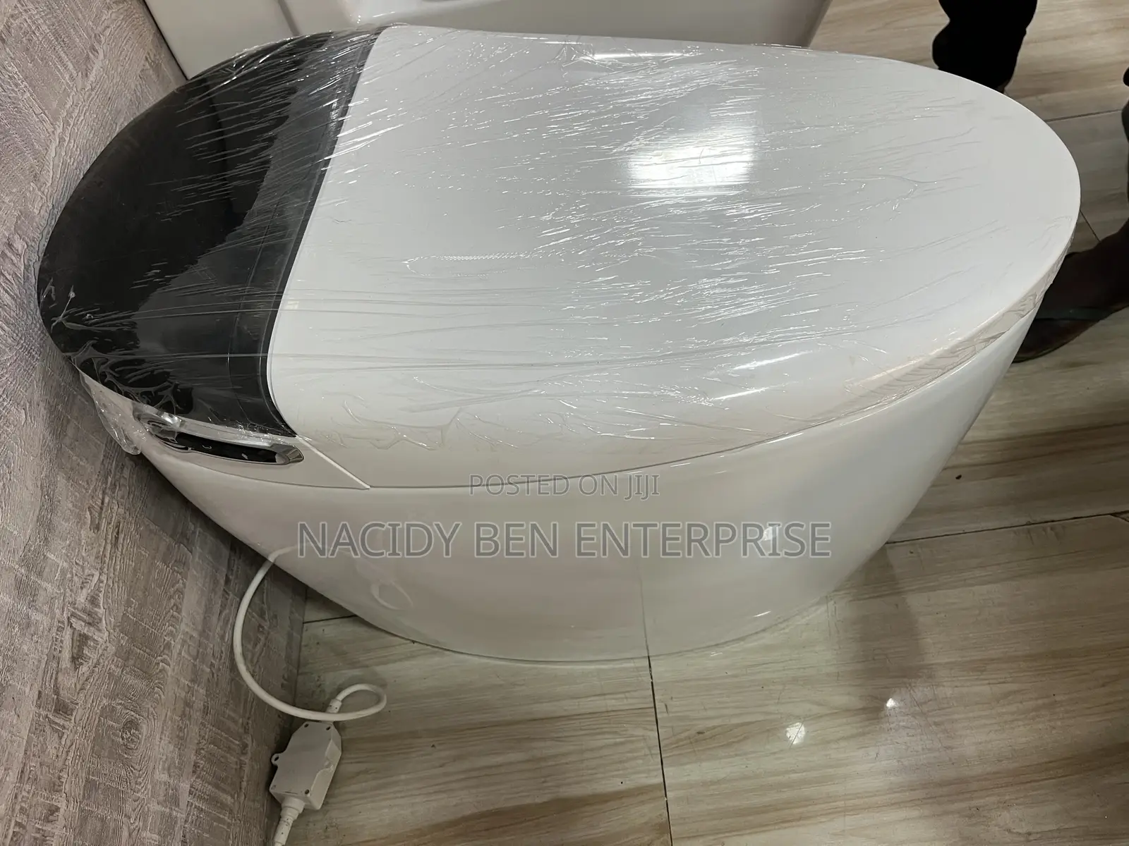 Sensor Water Closet