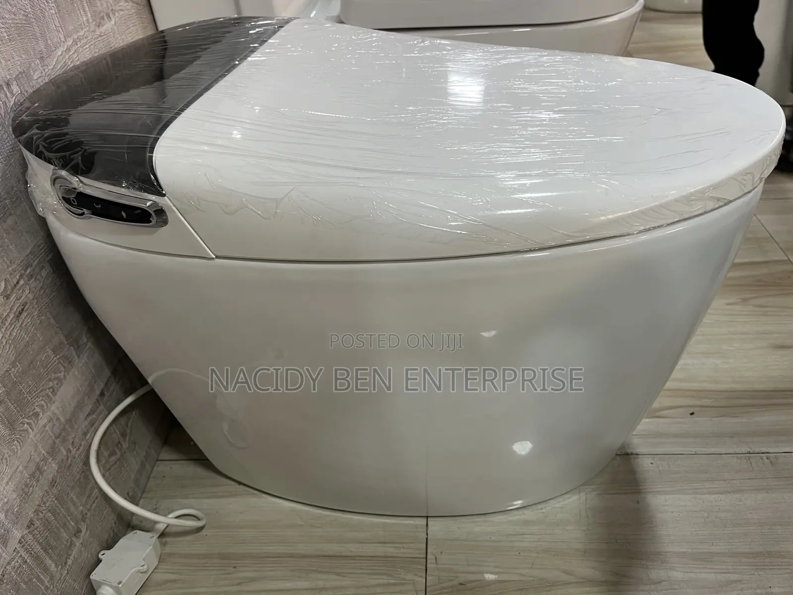 Sensor Water Closet