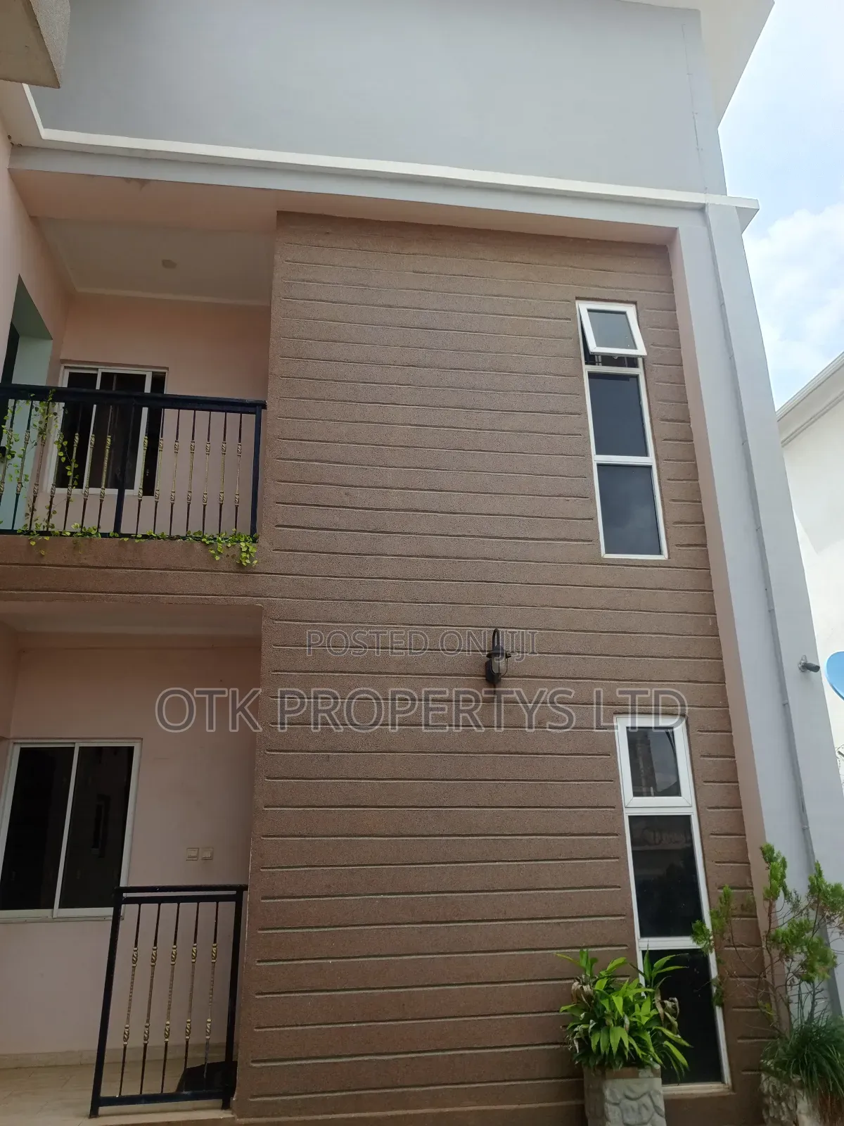 Furnished 2bdrm Block of Flats in Fo1, Kubwa for rent