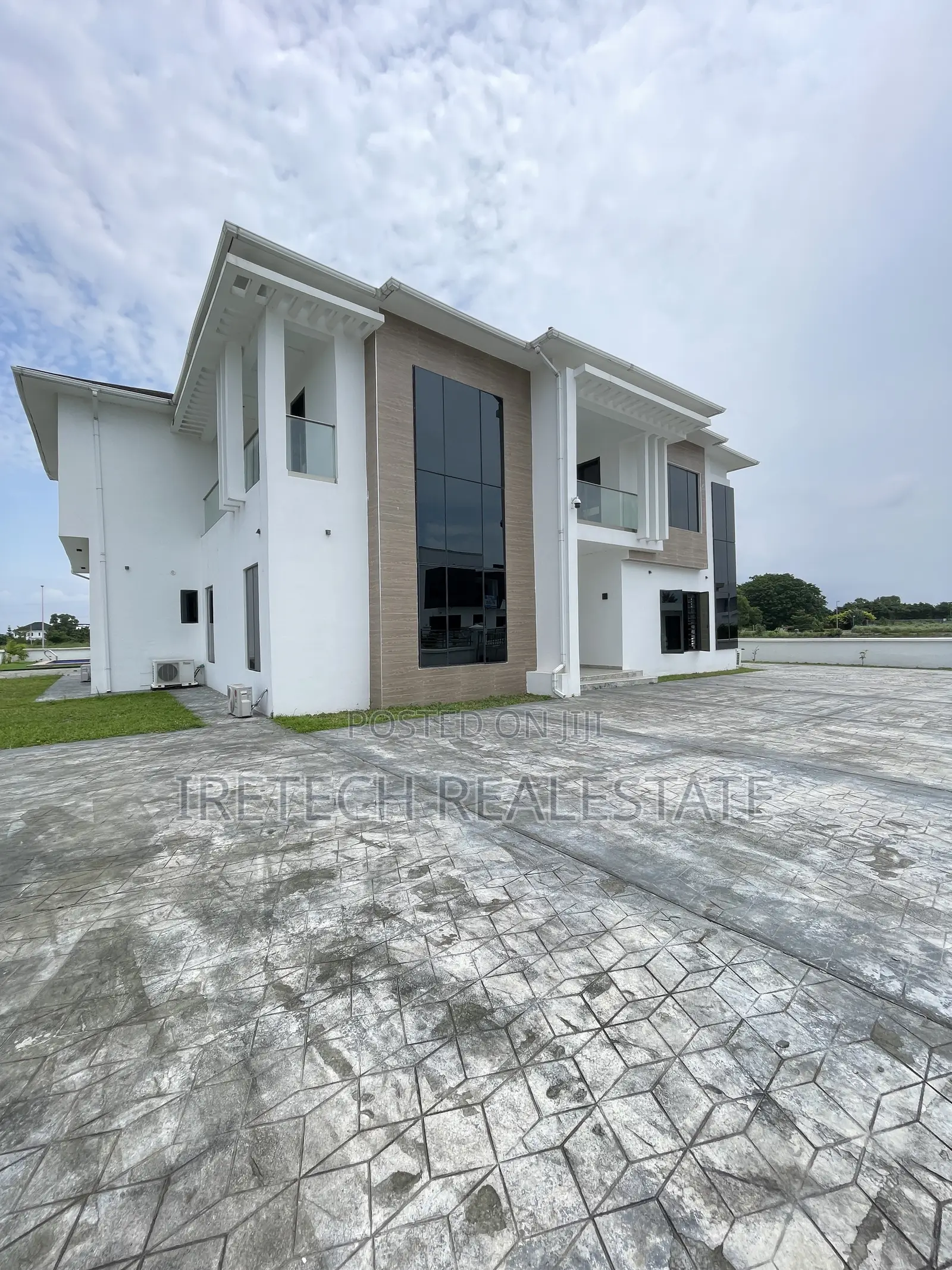 5bdrm Duplex in Ajah Royal Garden for sale
