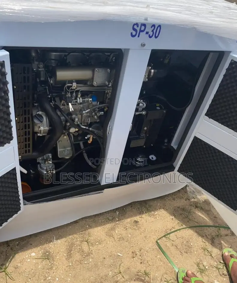 30 Kva Perkins Soundproof Diesel Generator 100% Copper Wire