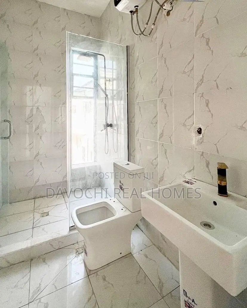 4bdrm Duplex in Ikota for rent