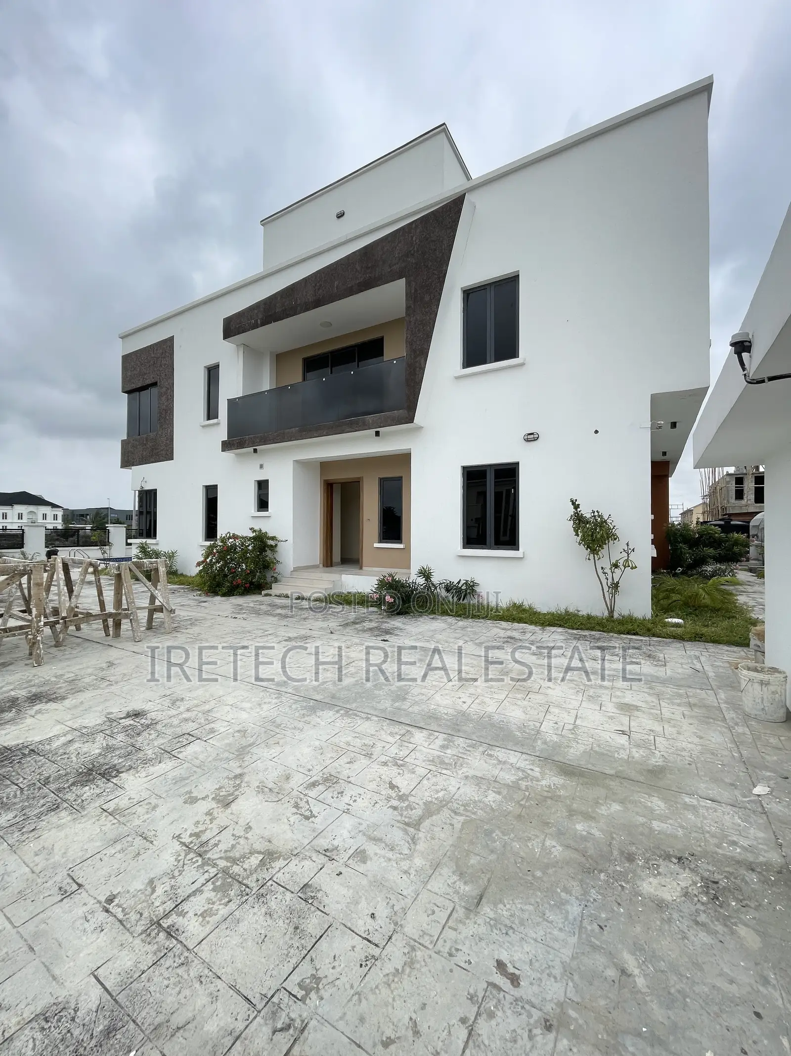 4bdrm Duplex in Ajah Royal Garden, Lekki for sale