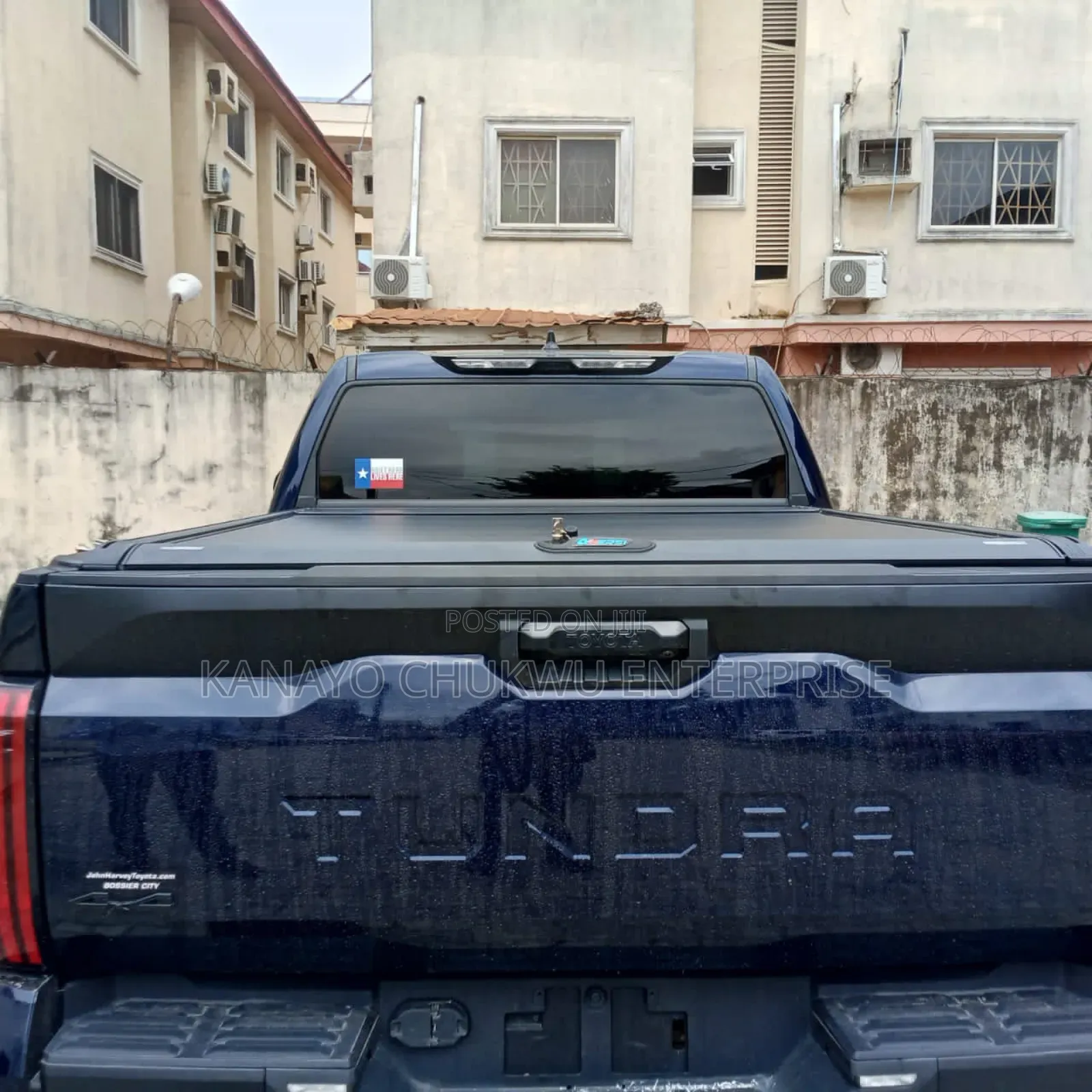 Rolling Back Cover for Toyota Tundra 2024