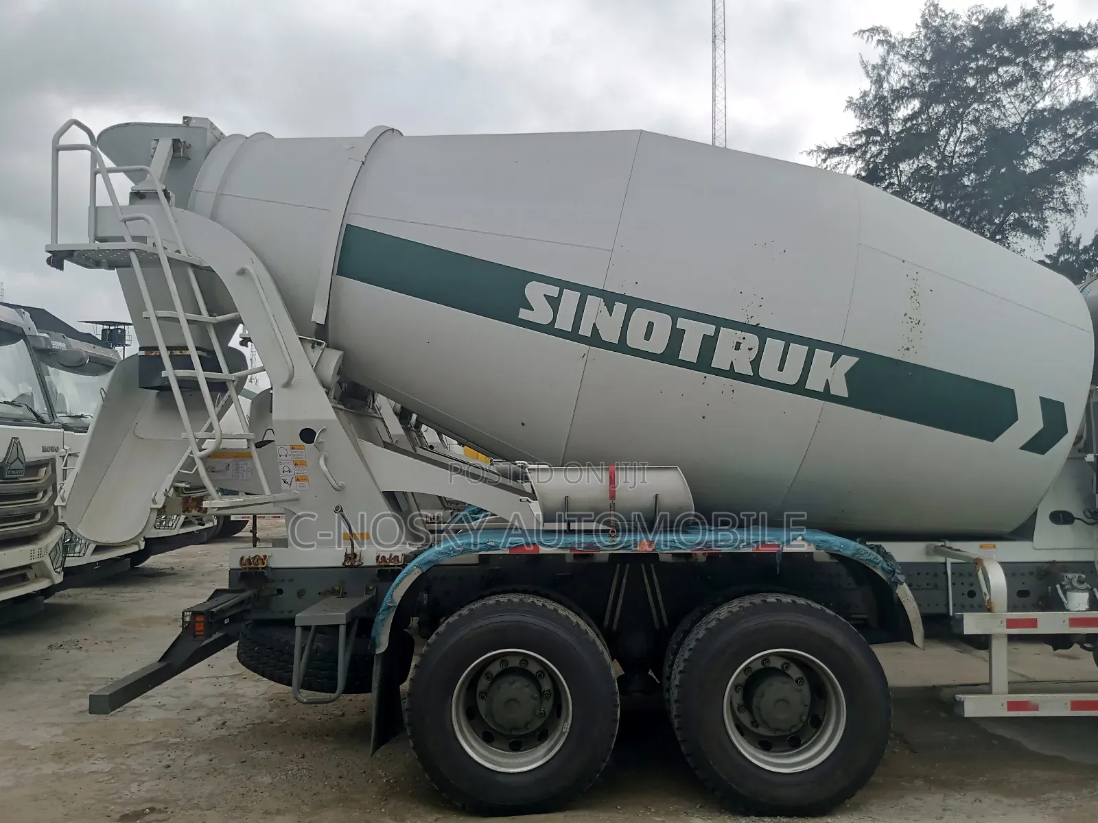 Brand New Cement Concrete Mixer.