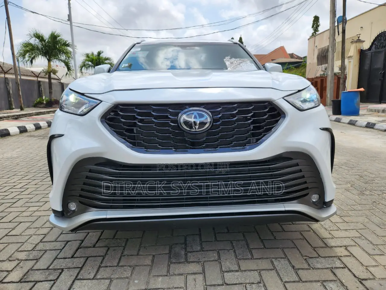 Toyota Highlander XLE AWD 2023 White