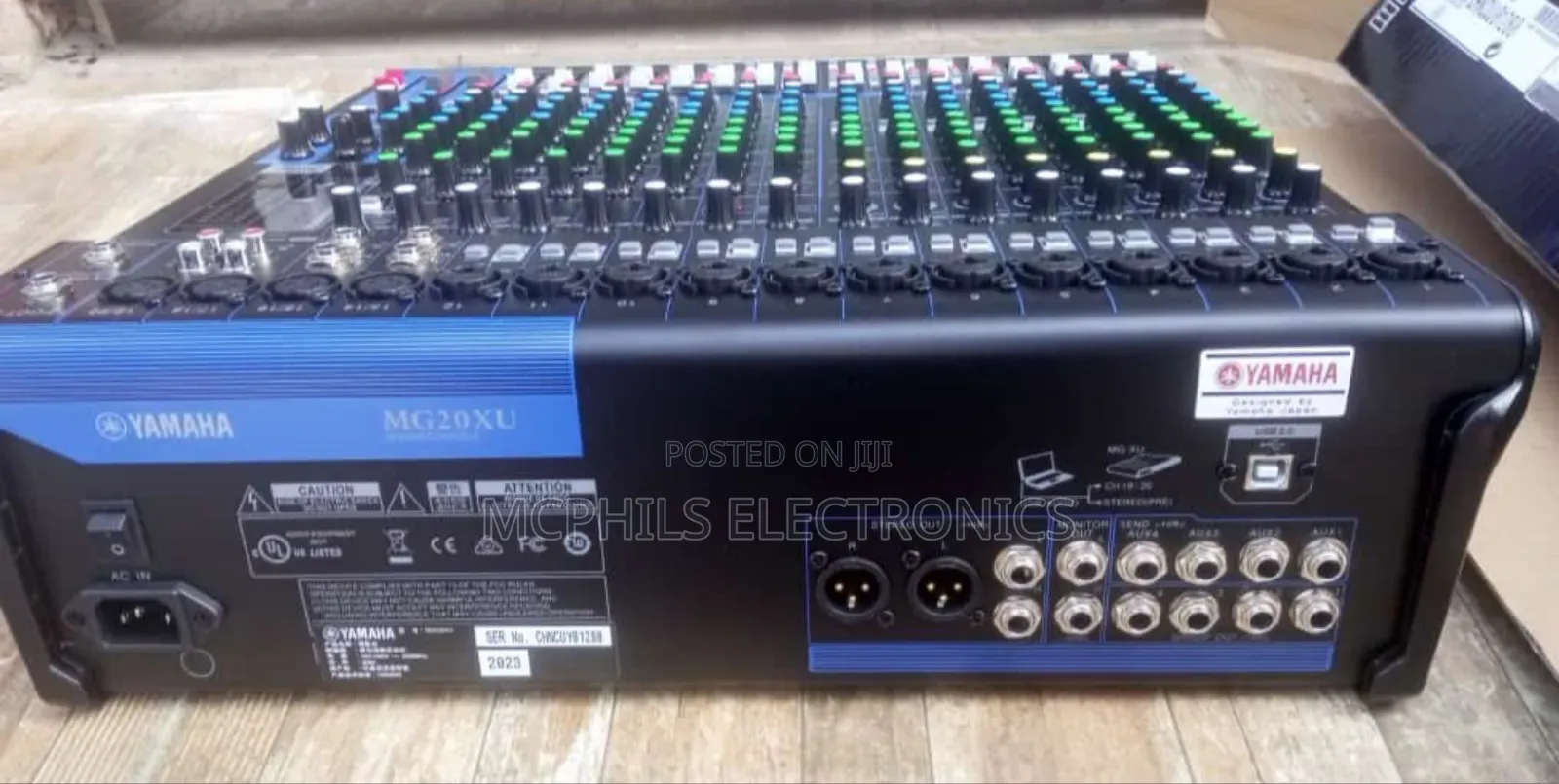20 Channels Yamaha Professional Audio Mixer Mg20xu