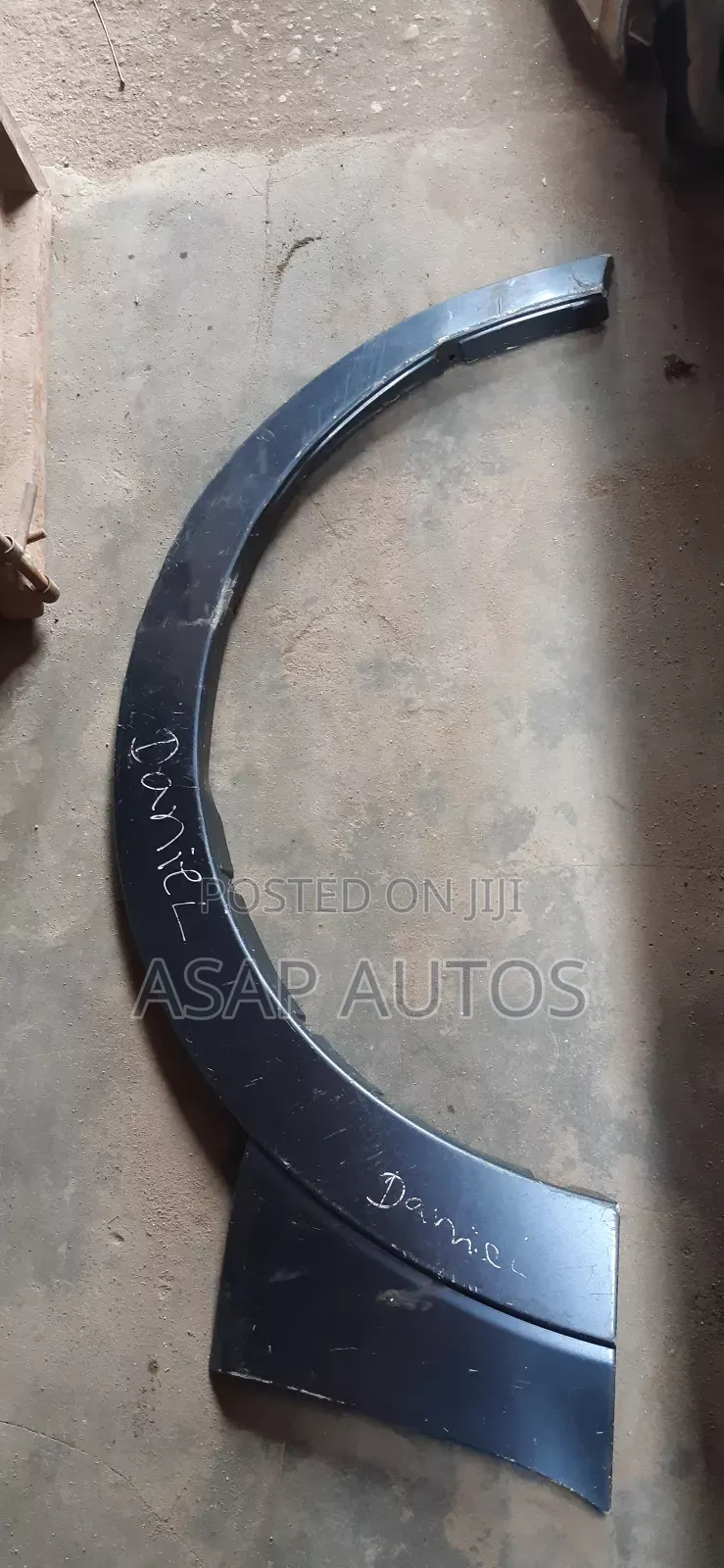 Fender Crome for Mitsubishi Pajero 2008
