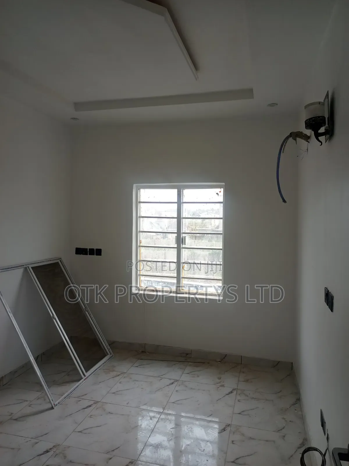 2bdrm Block of Flats in Fo1, Kubwa for rent