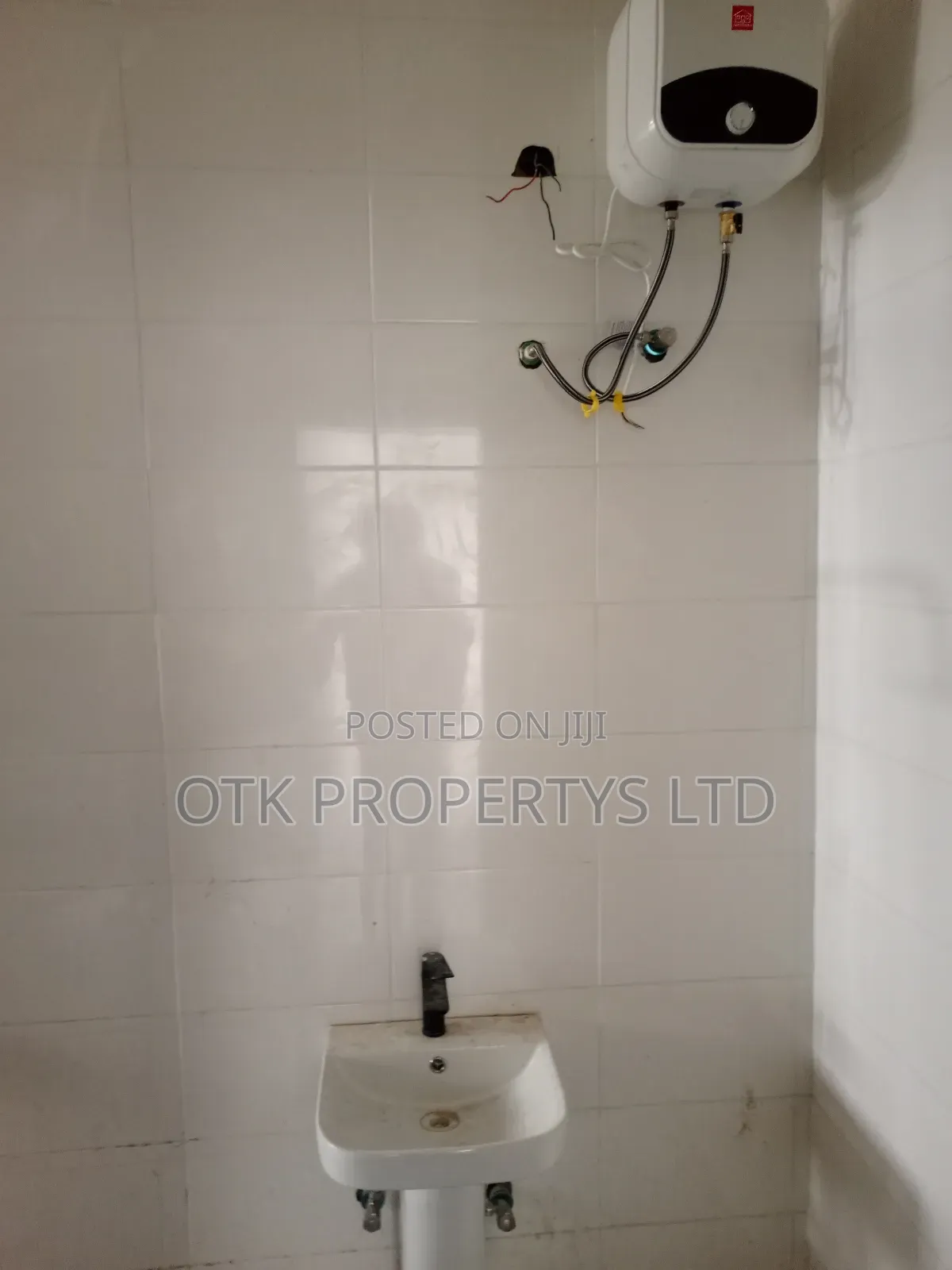 2bdrm Block of Flats in Fo1, Kubwa for rent