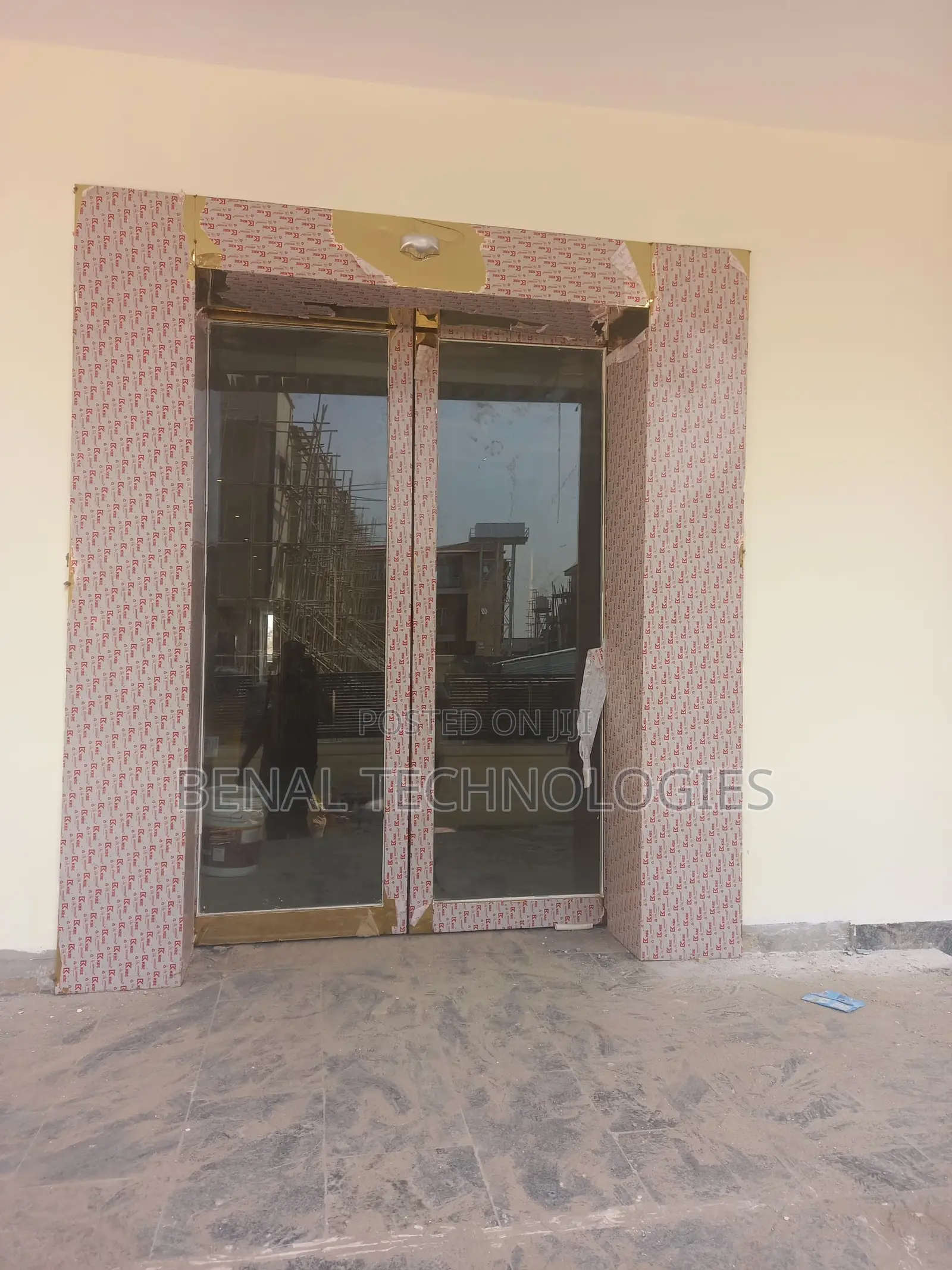 Intelligent Glass Door Access With Motion Sensors