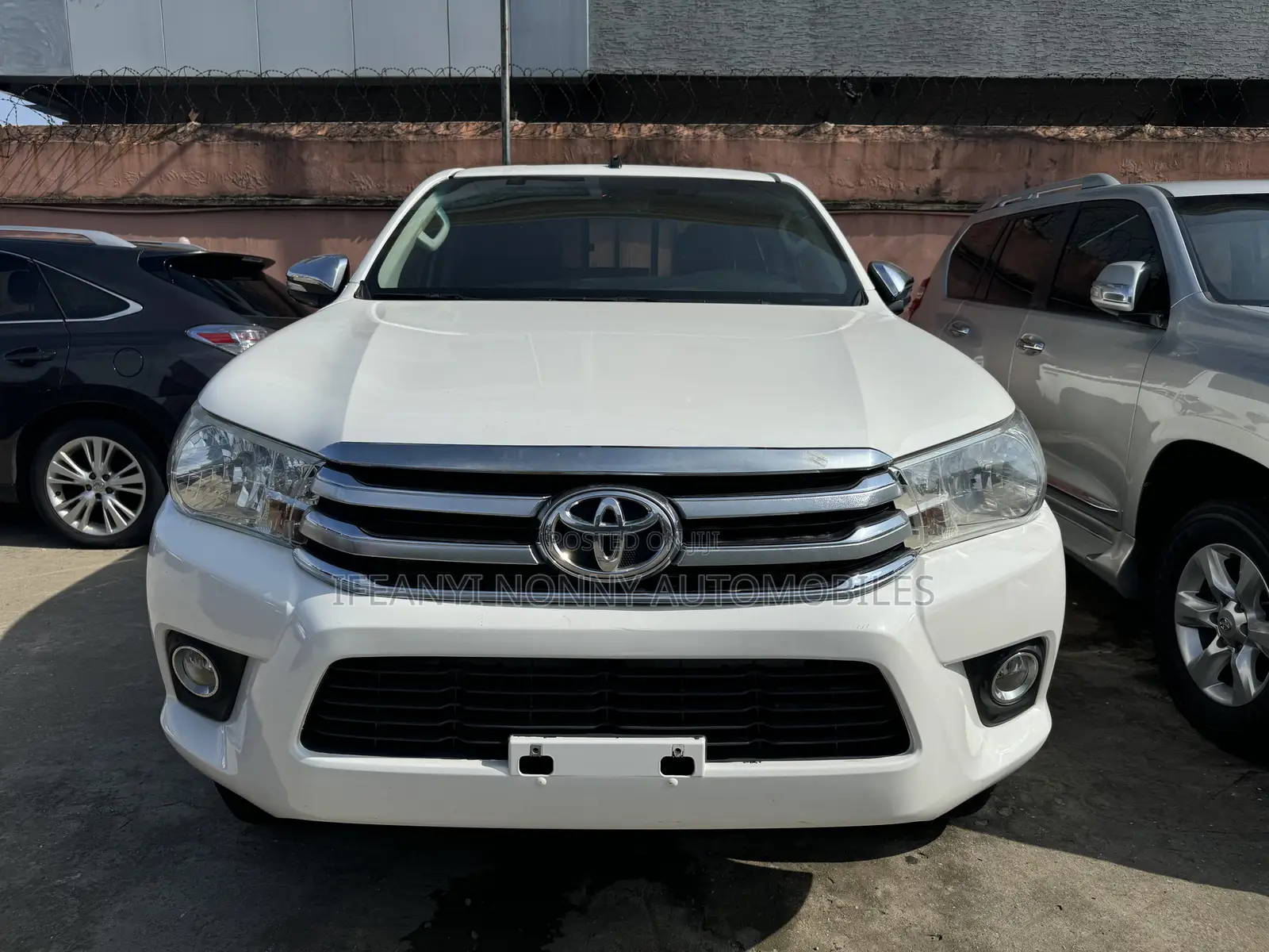 Toyota Hilux 2019 White