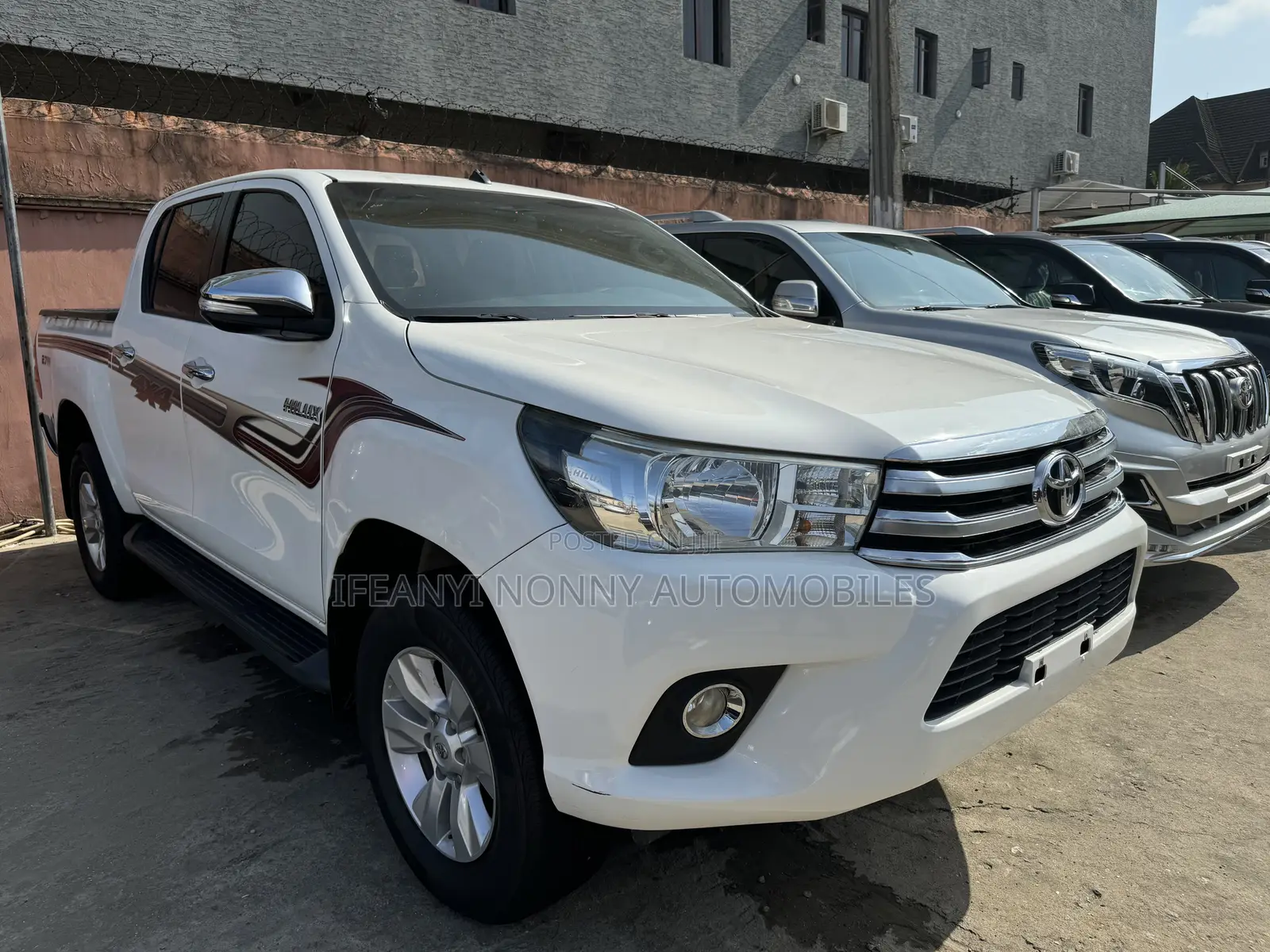 Toyota Hilux 2019 White