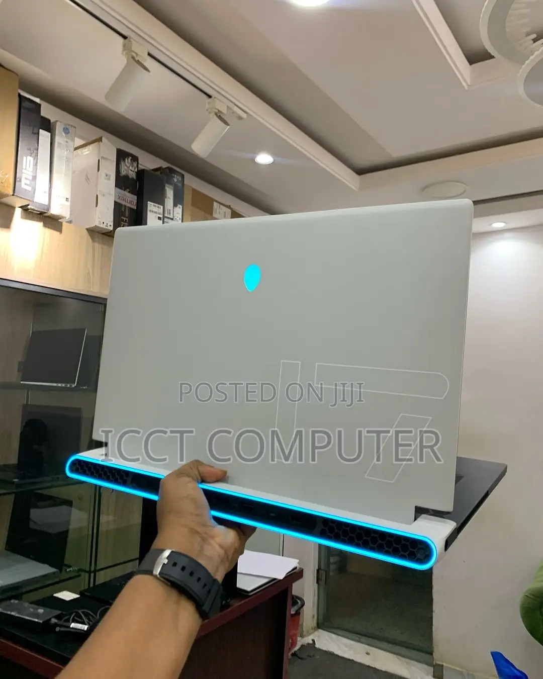 New Laptop Alienware M17x R2 16GB Intel Core I7 SSD 512GB