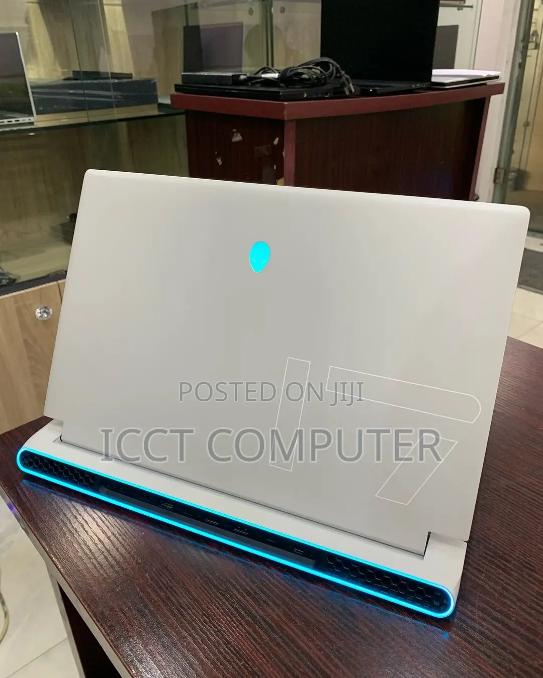 New Laptop Alienware M17x R2 16GB Intel Core I7 SSD 512GB