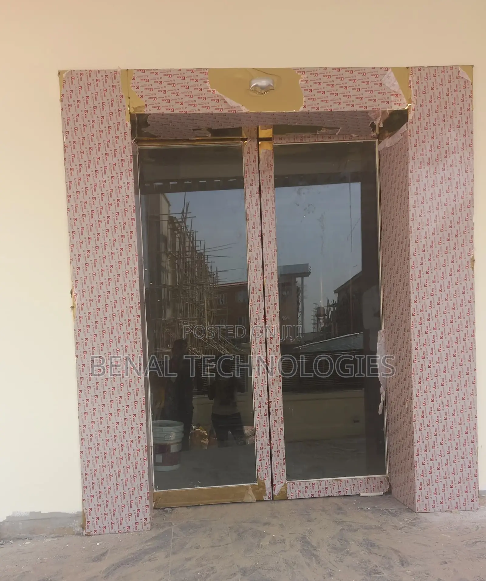 Touchless Sensor Glass Entryway