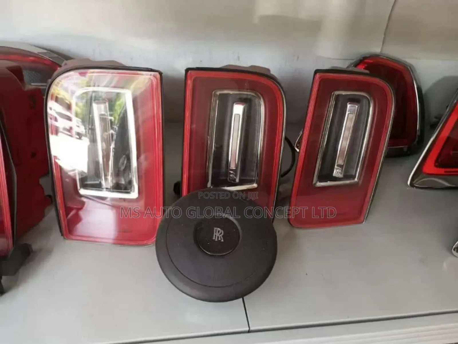 Rolls Royce Cullinan Back Lights