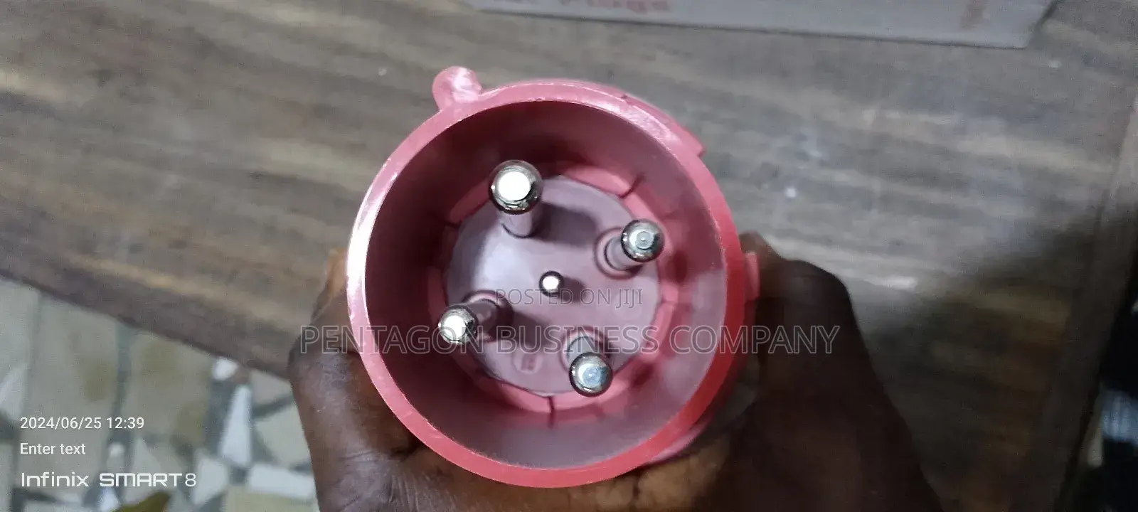 32A 4pin Industrial Plug Socket With Switch
