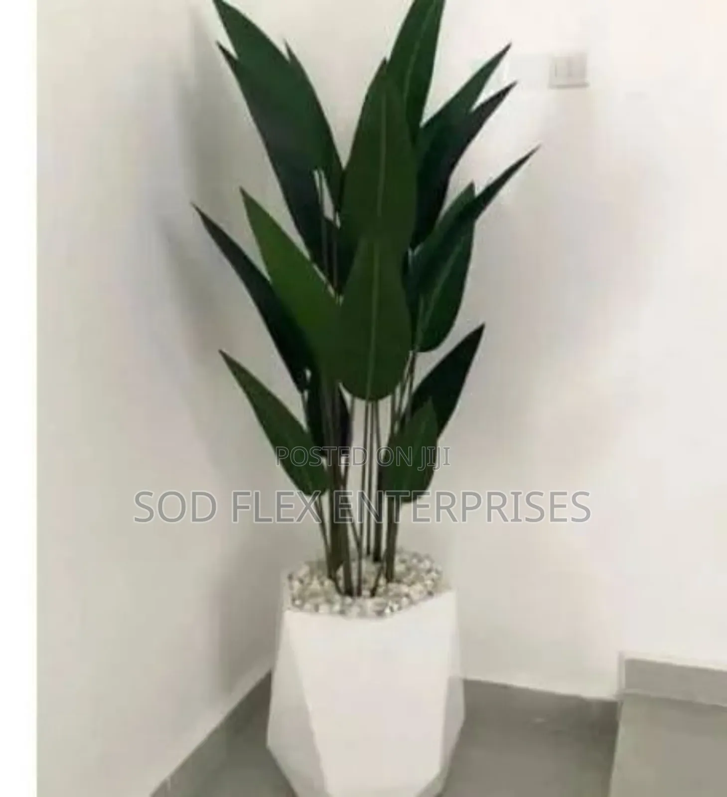 Beautiful Artificial Flower , Beautiful Vase And Stone
