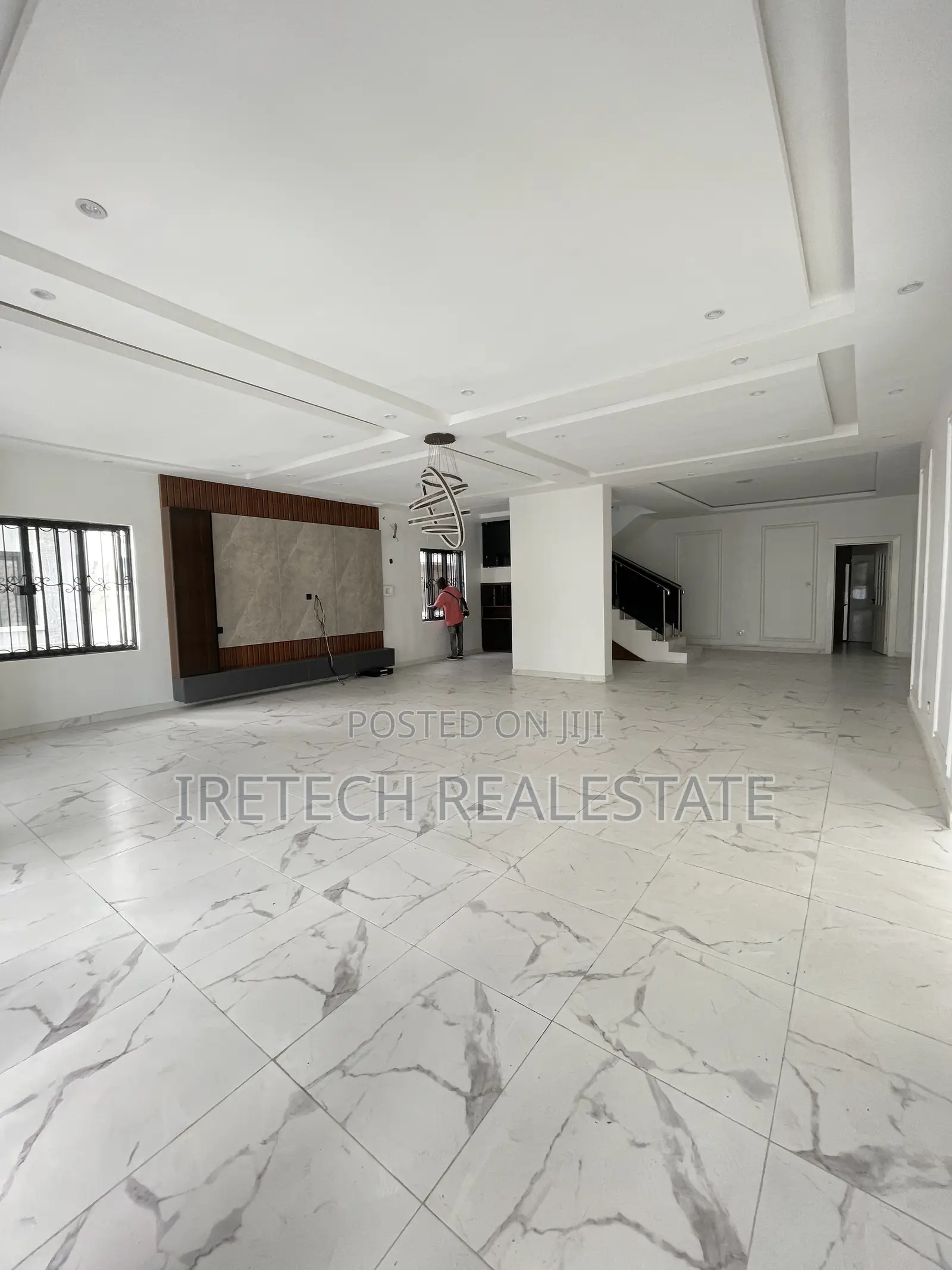 5bdrm Duplex in Royal Garden Estate for sale