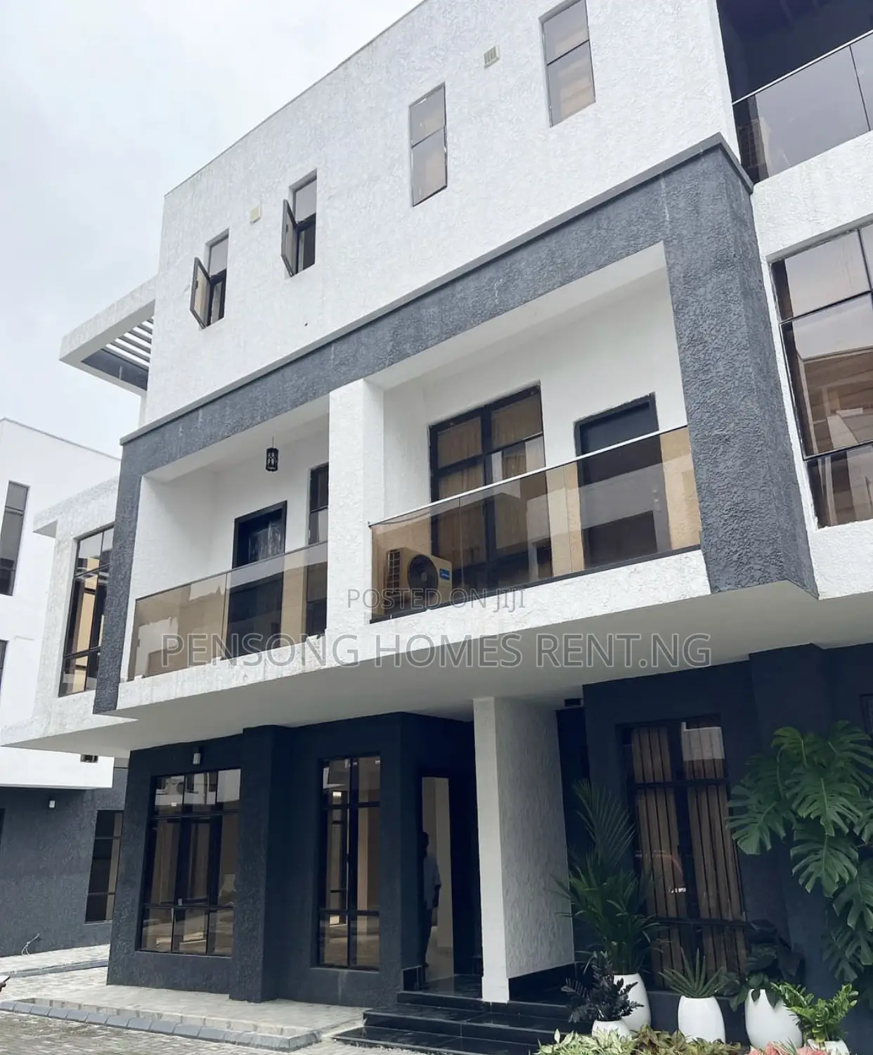 4bdrm Duplex in Victoria Island for rent