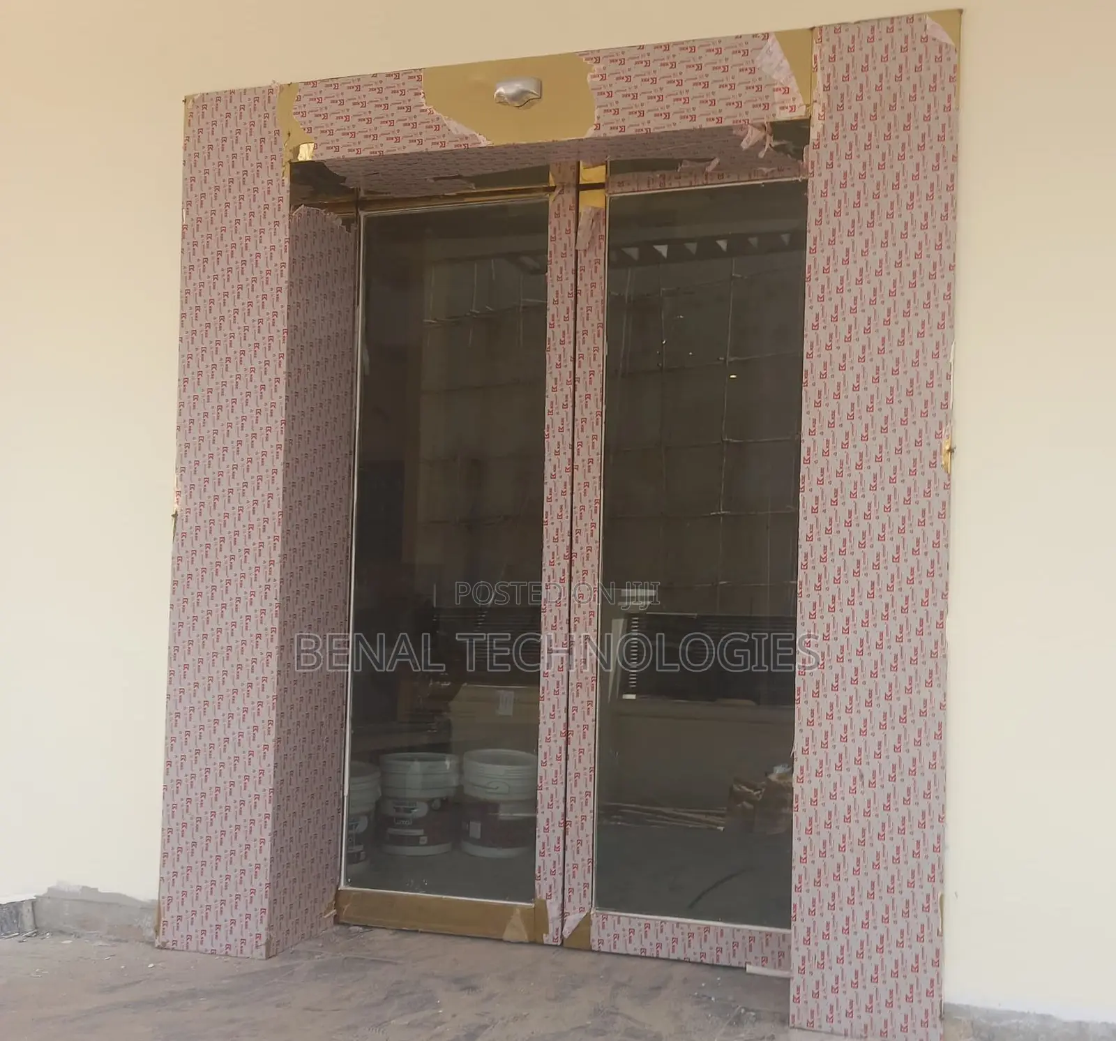 Sliding Glass Door With Smart Proximity Sensor
