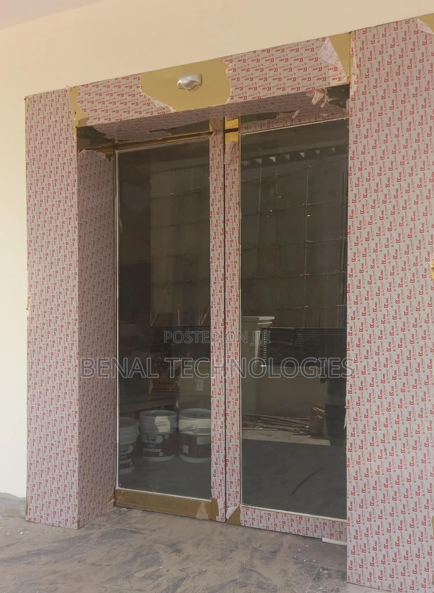 Hands-Free Automatic Glass Door Access