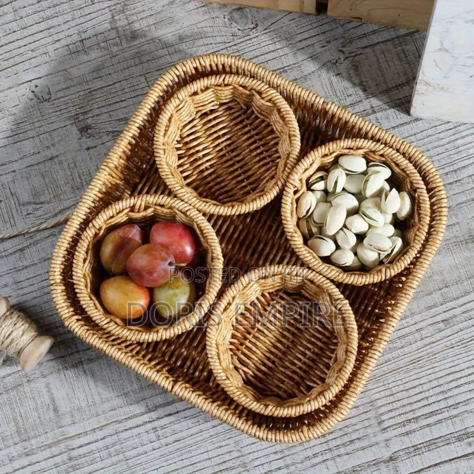 Rattan Woven Multipurpose Snacks/Food Storage Basket Tray