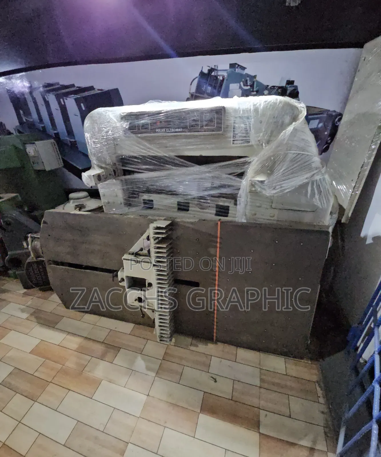 Polar Mohr 82, Paper Cutting Machine