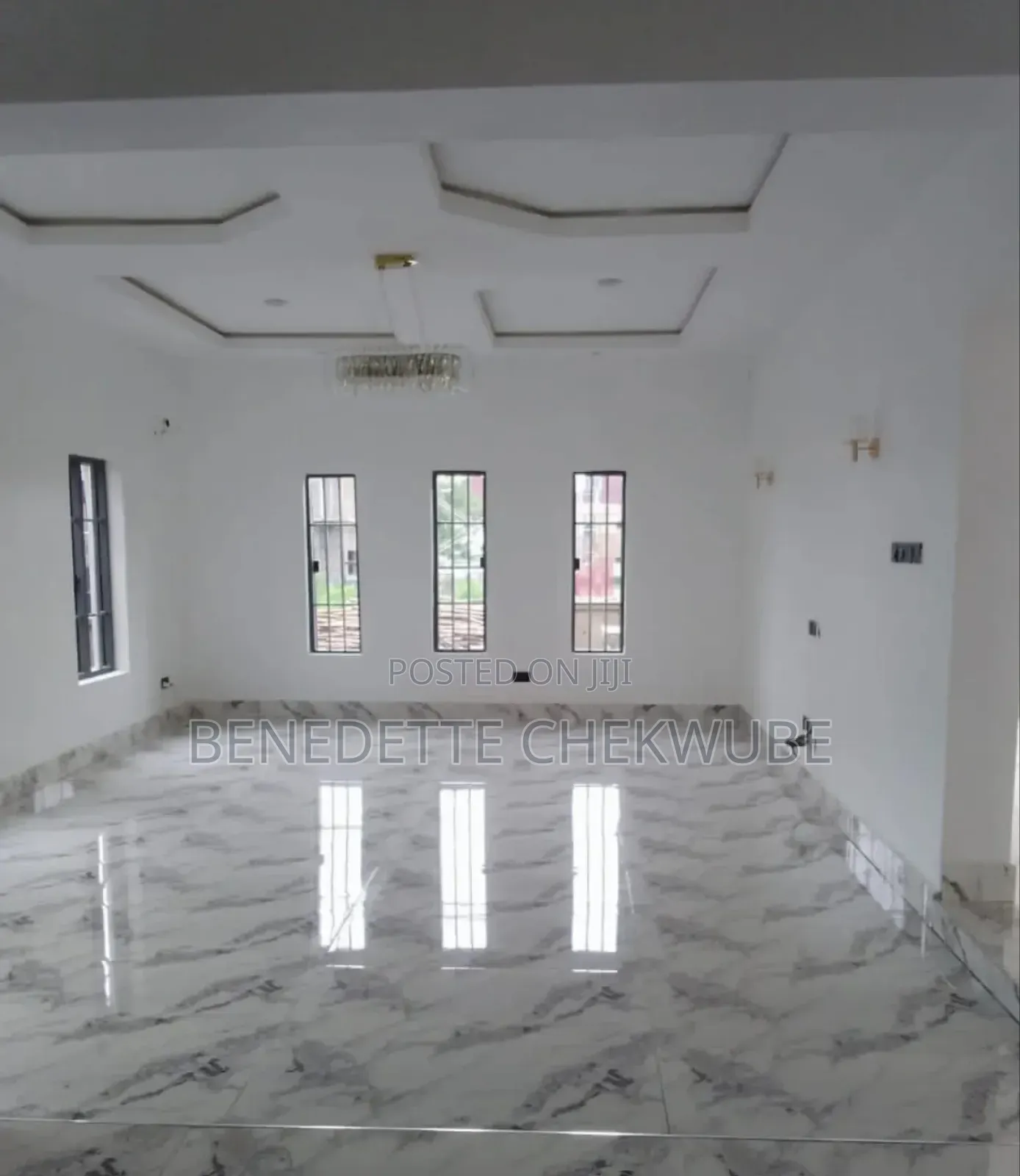 5bdrm Duplex in Nut Road Lugbe for sale