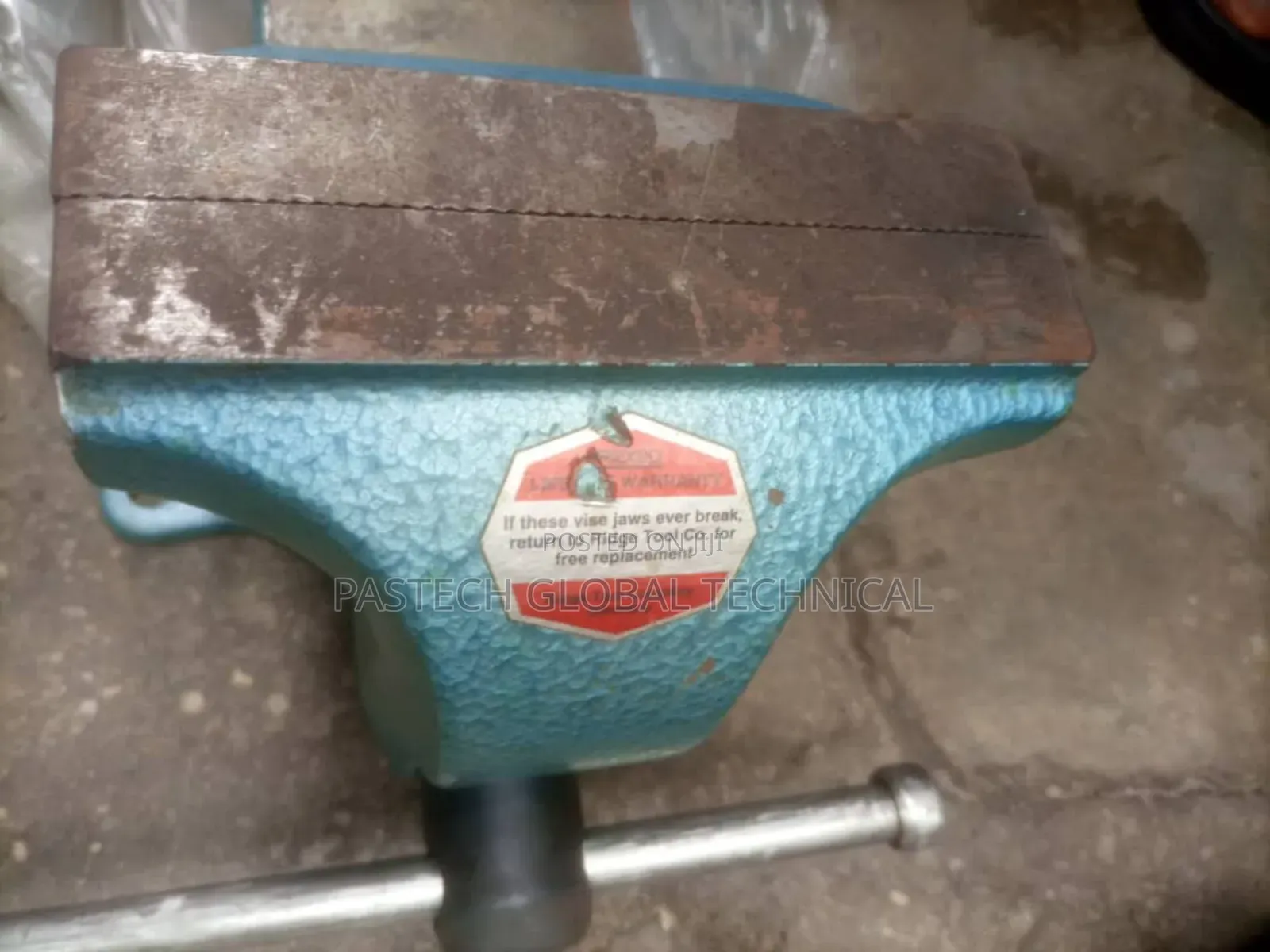 6" Ridgid Vice With Swivel Pure Iron