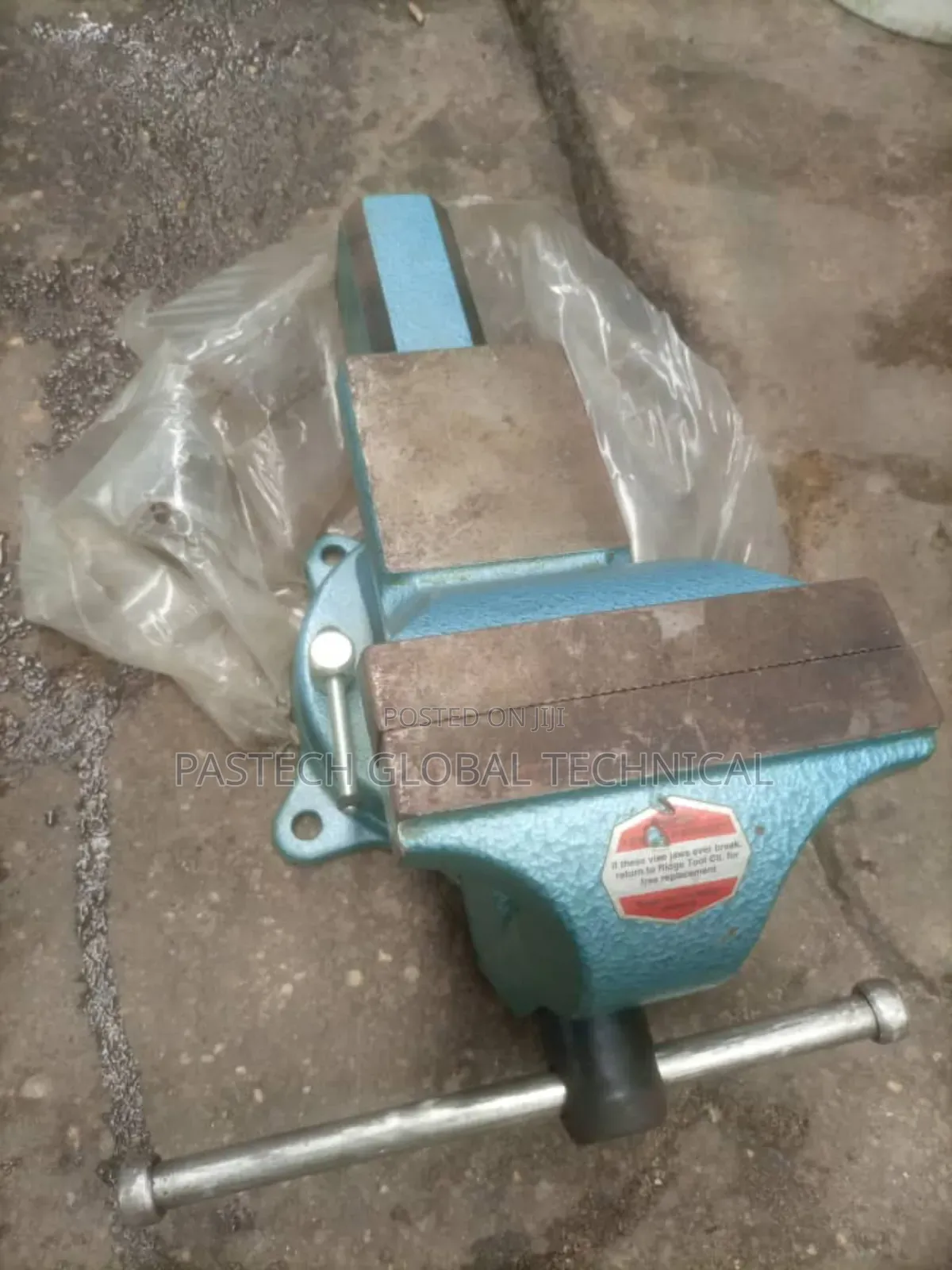 6" Ridgid Vice With Swivel Pure Iron