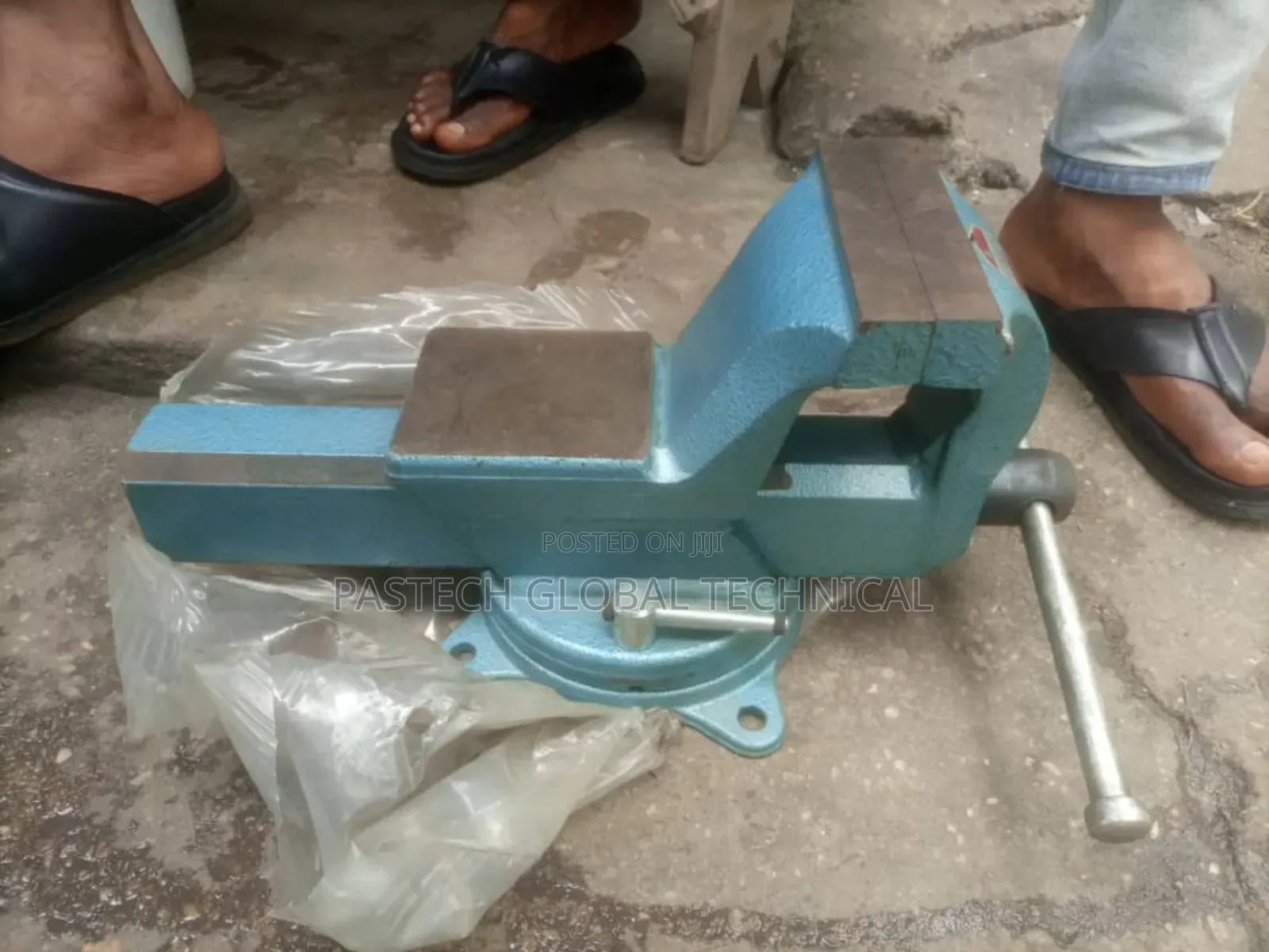 6" Ridgid Vice With Swivel Pure Iron