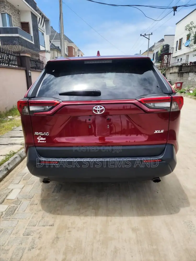Toyota RAV4 XLE AWD 2020 Red
