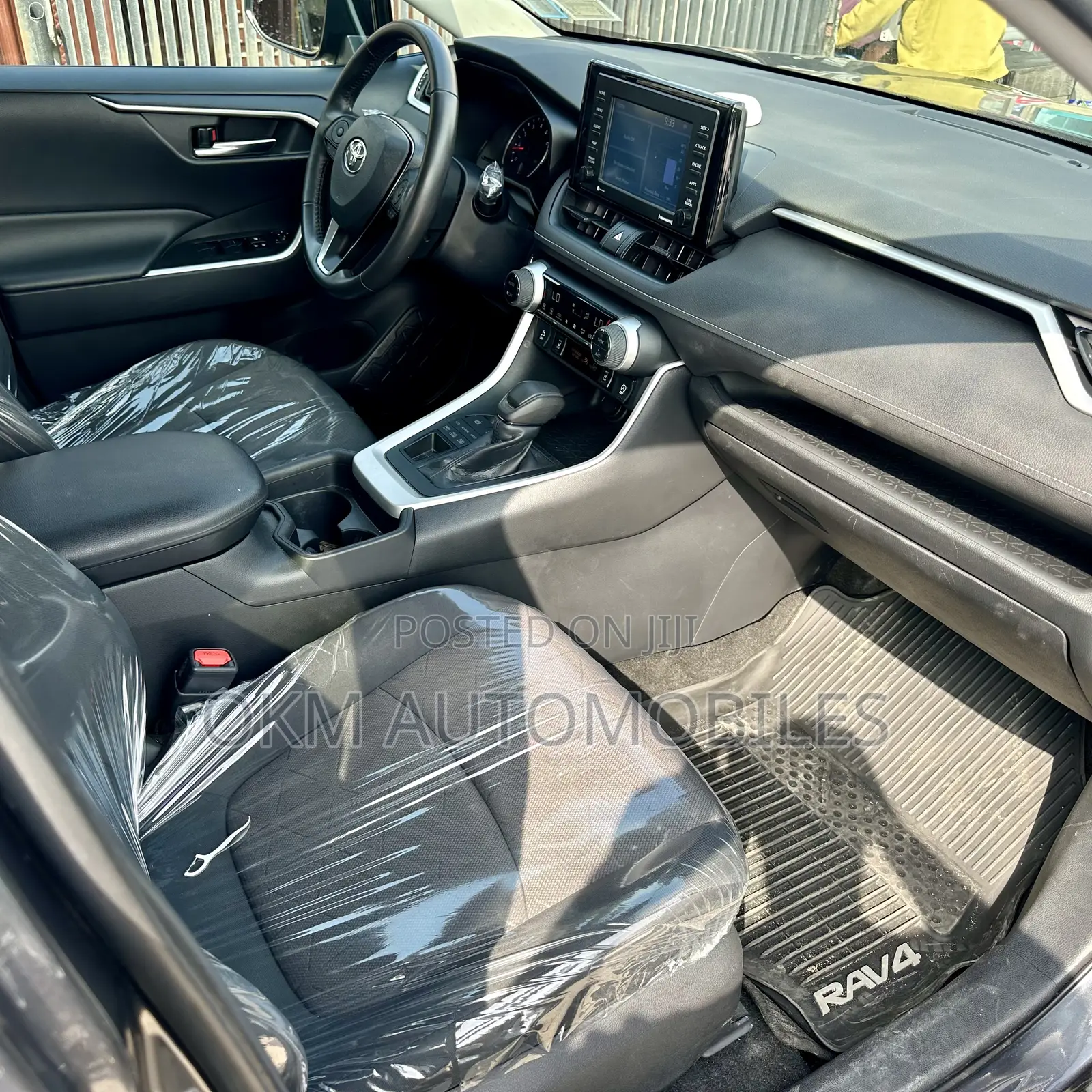 Toyota RAV4 XLE Premium 2021 Gray