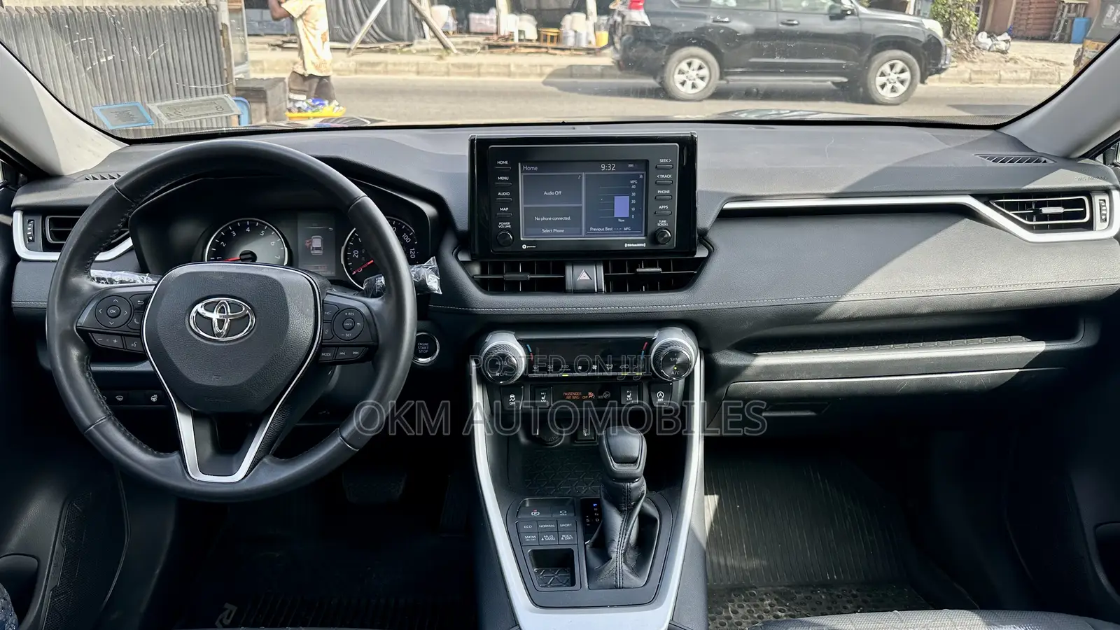 Toyota RAV4 XLE Premium 2021 Gray