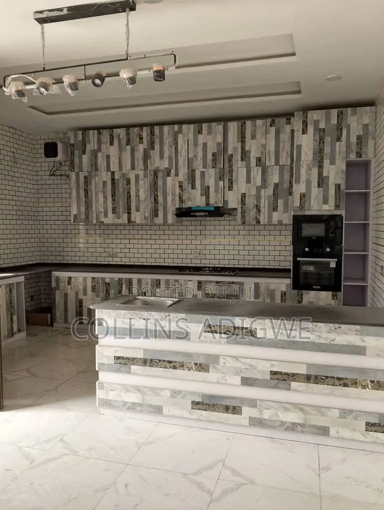 3bdrm Townhouse/Terrace in Orchid Lekki, Chevron for Sale